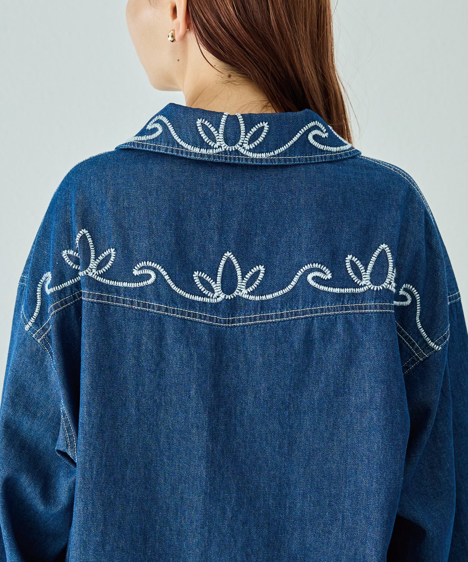 衿/背中刺繍