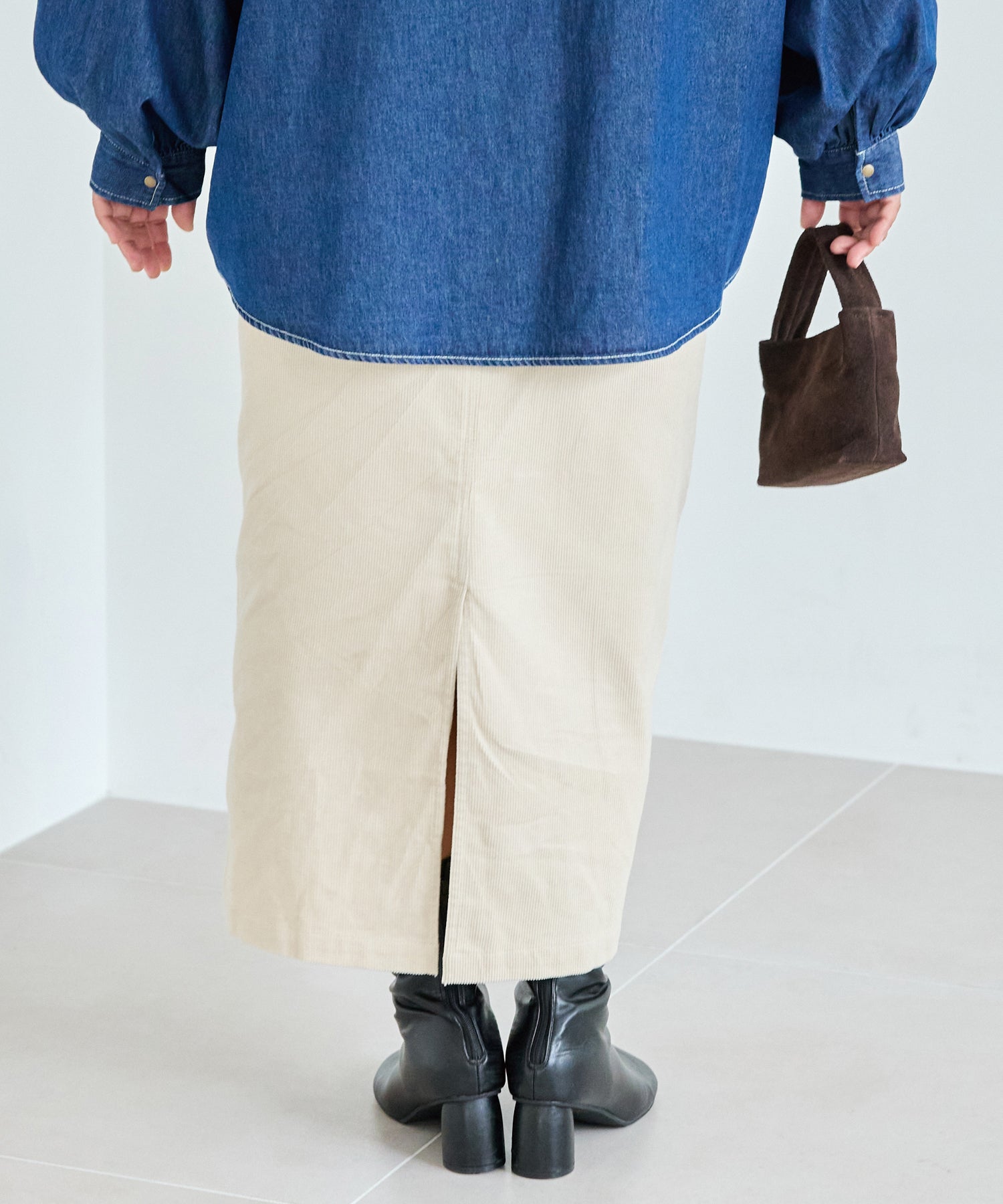 アイボリー　model:161cm 着用サイズ:3L