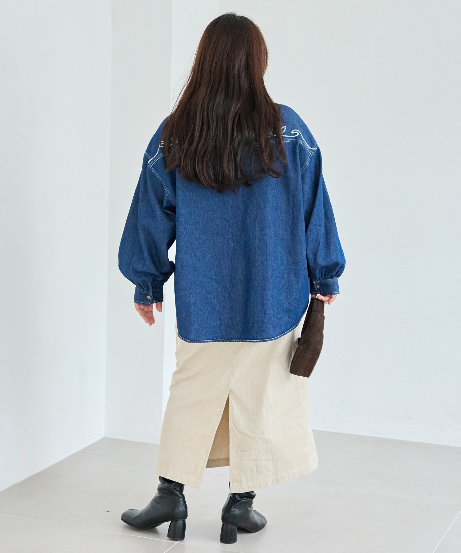 アイボリー　model:161cm 着用サイズ:3L