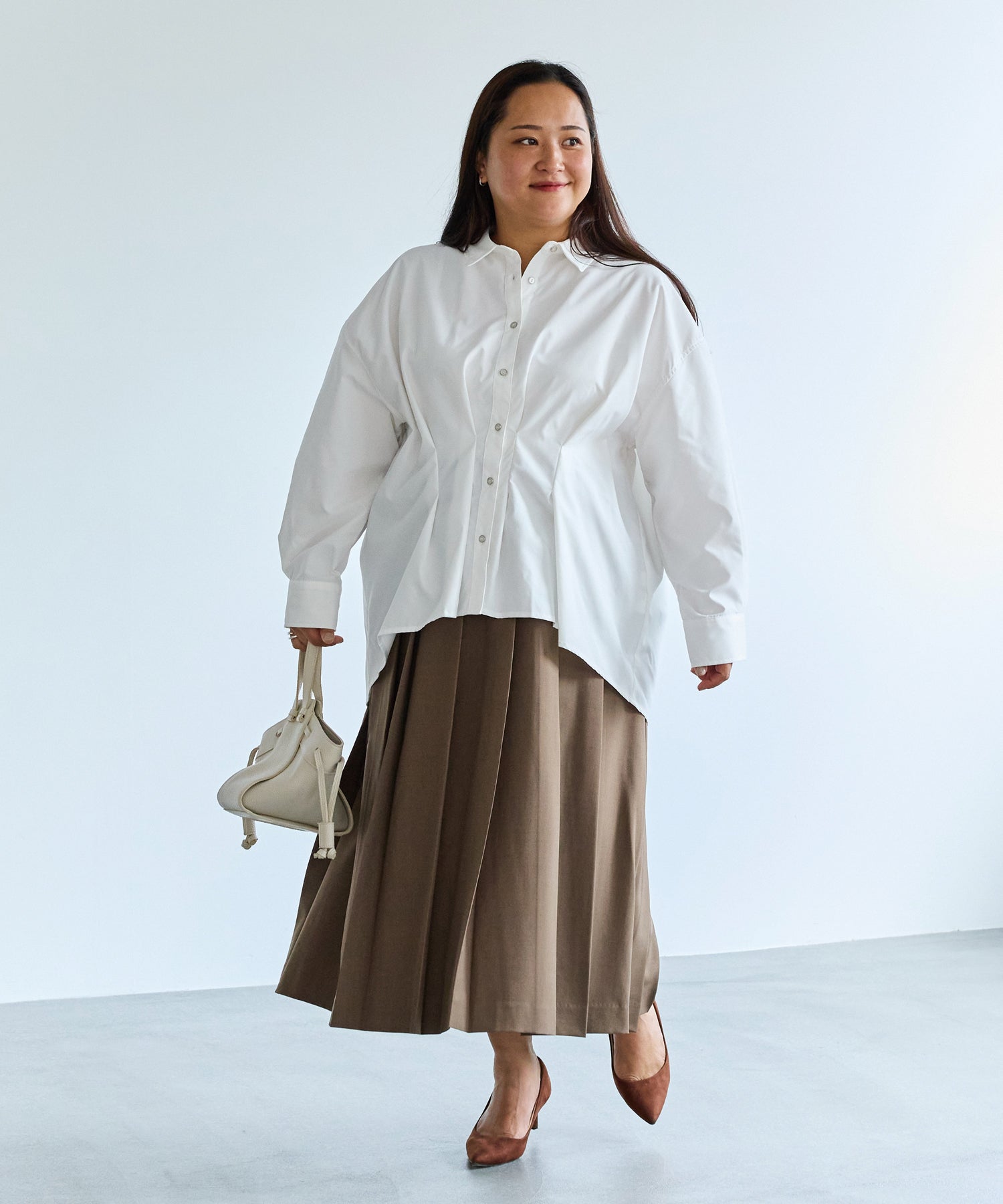 オフホワイト　model:161cm 着用サイズ:3L