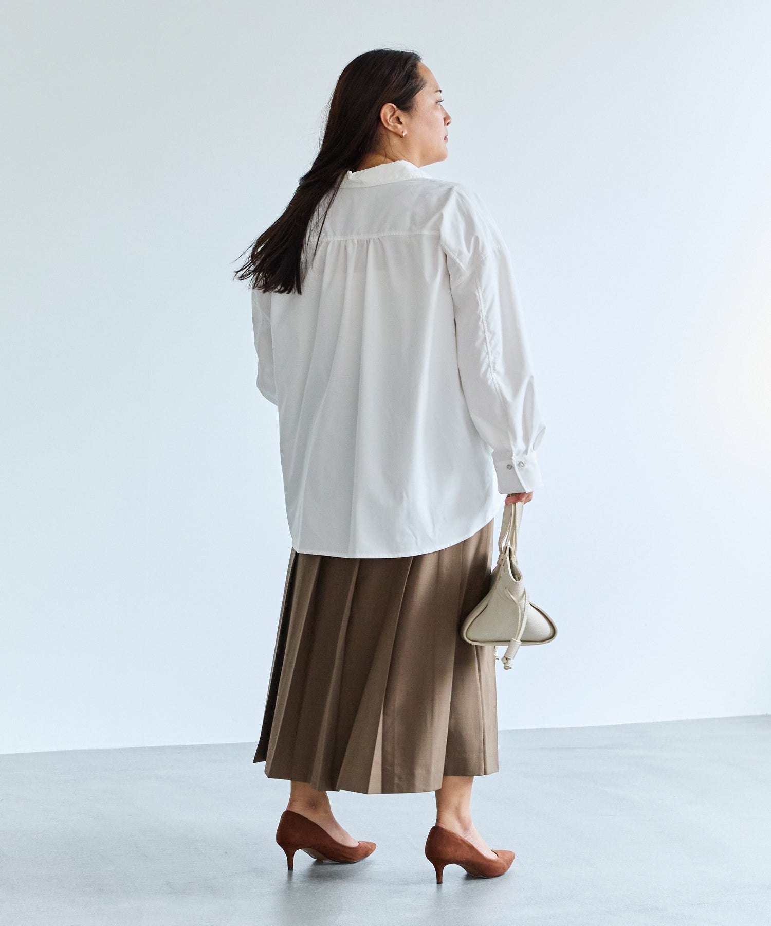 オフホワイト　model:161cm 着用サイズ:3L