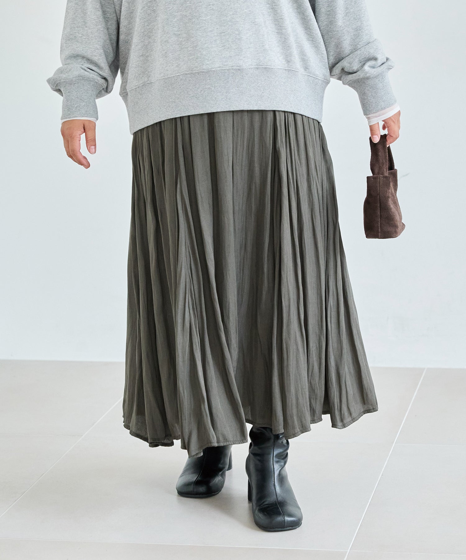 チャコールグレー　model:161cm 着用サイズ:3L