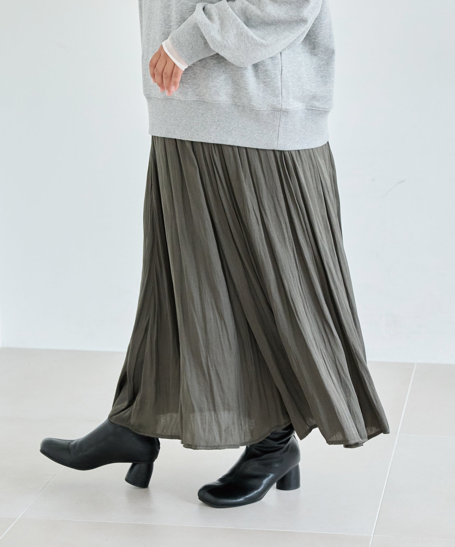 チャコールグレー　model:161cm 着用サイズ:3L