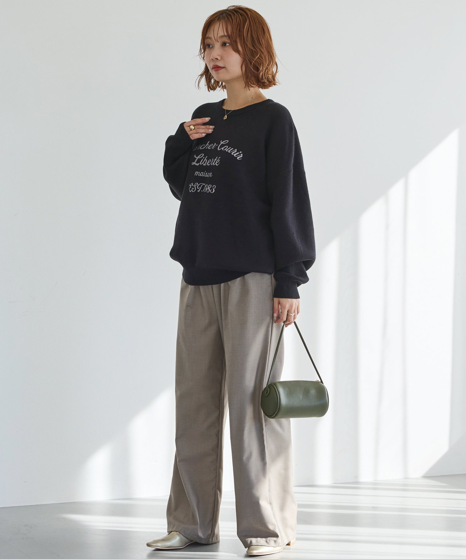 【洗える】チェーンステッチロゴニットプルオーバー