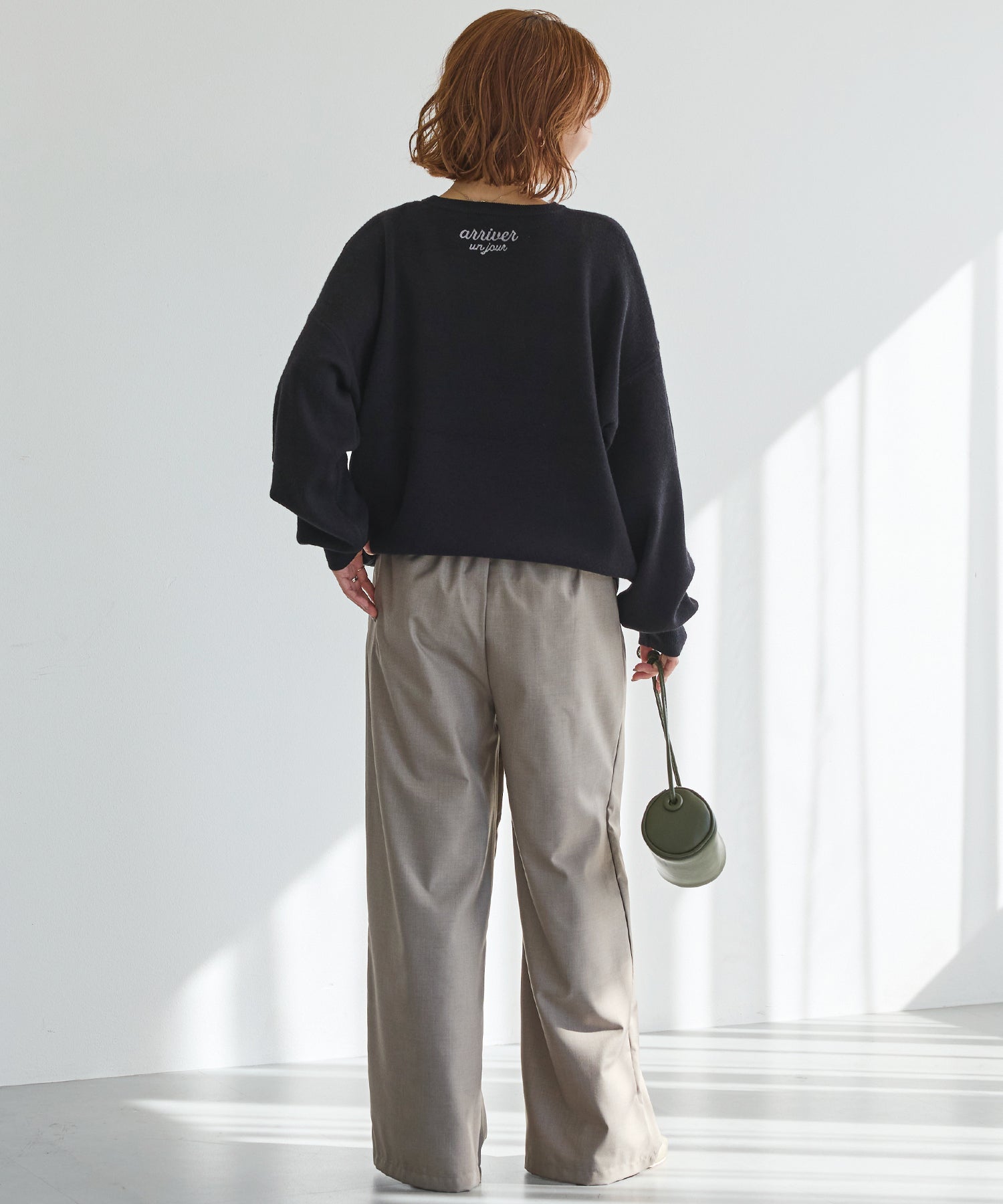 【洗える】チェーンステッチロゴニットプルオーバー