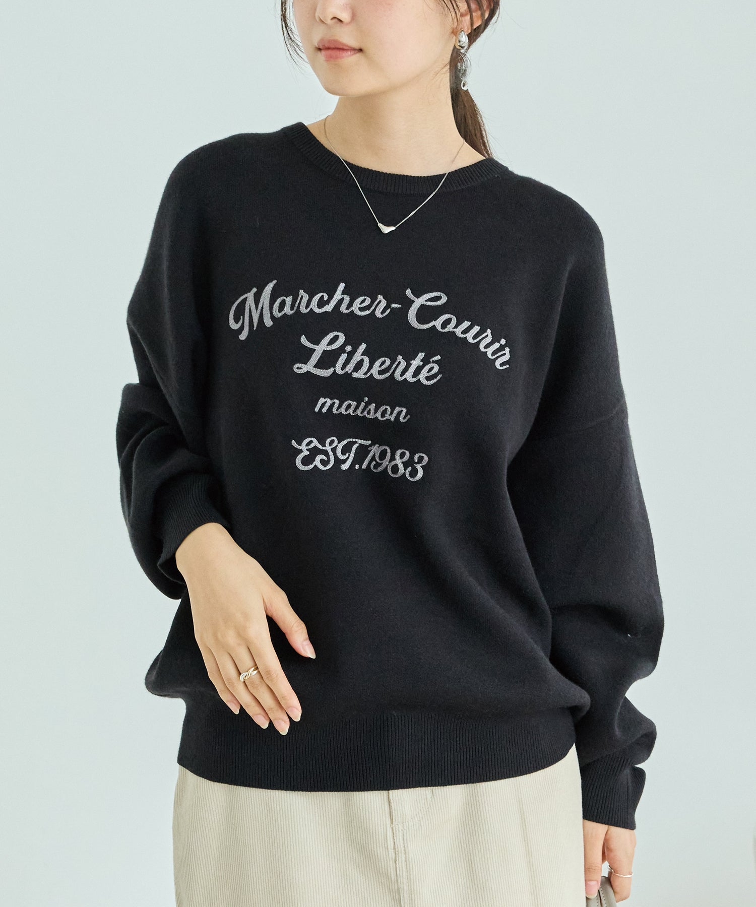 【洗える】チェーンステッチロゴニットプルオーバー