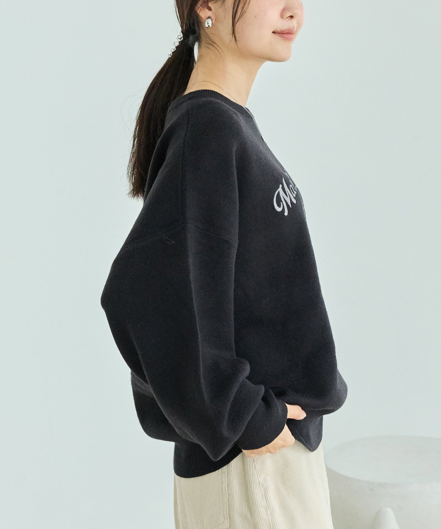 【洗える】チェーンステッチロゴニットプルオーバー