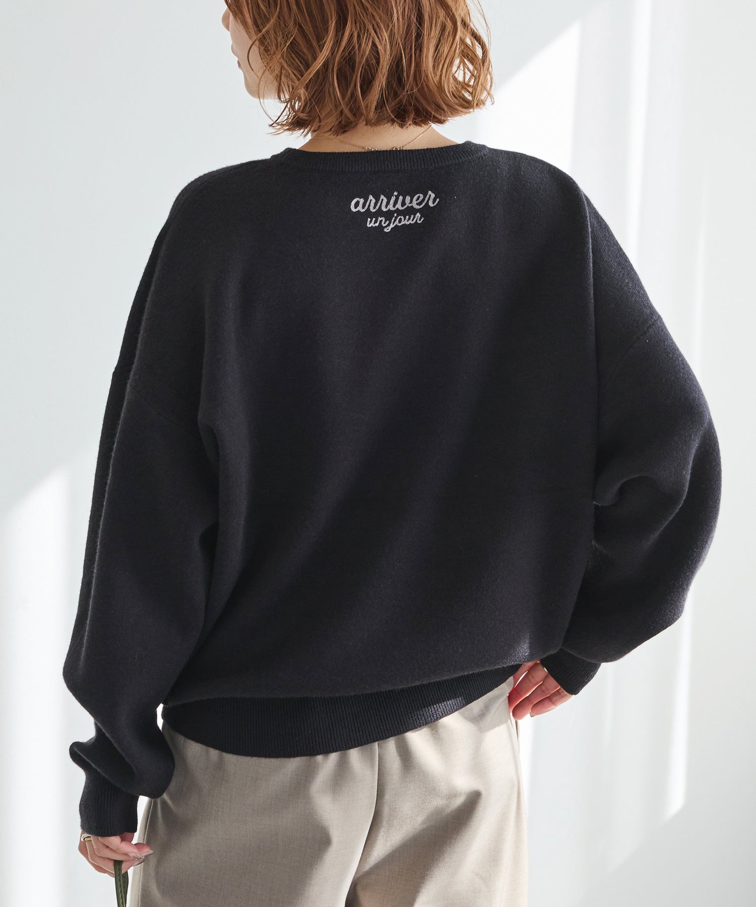 【洗える】チェーンステッチロゴニットプルオーバー