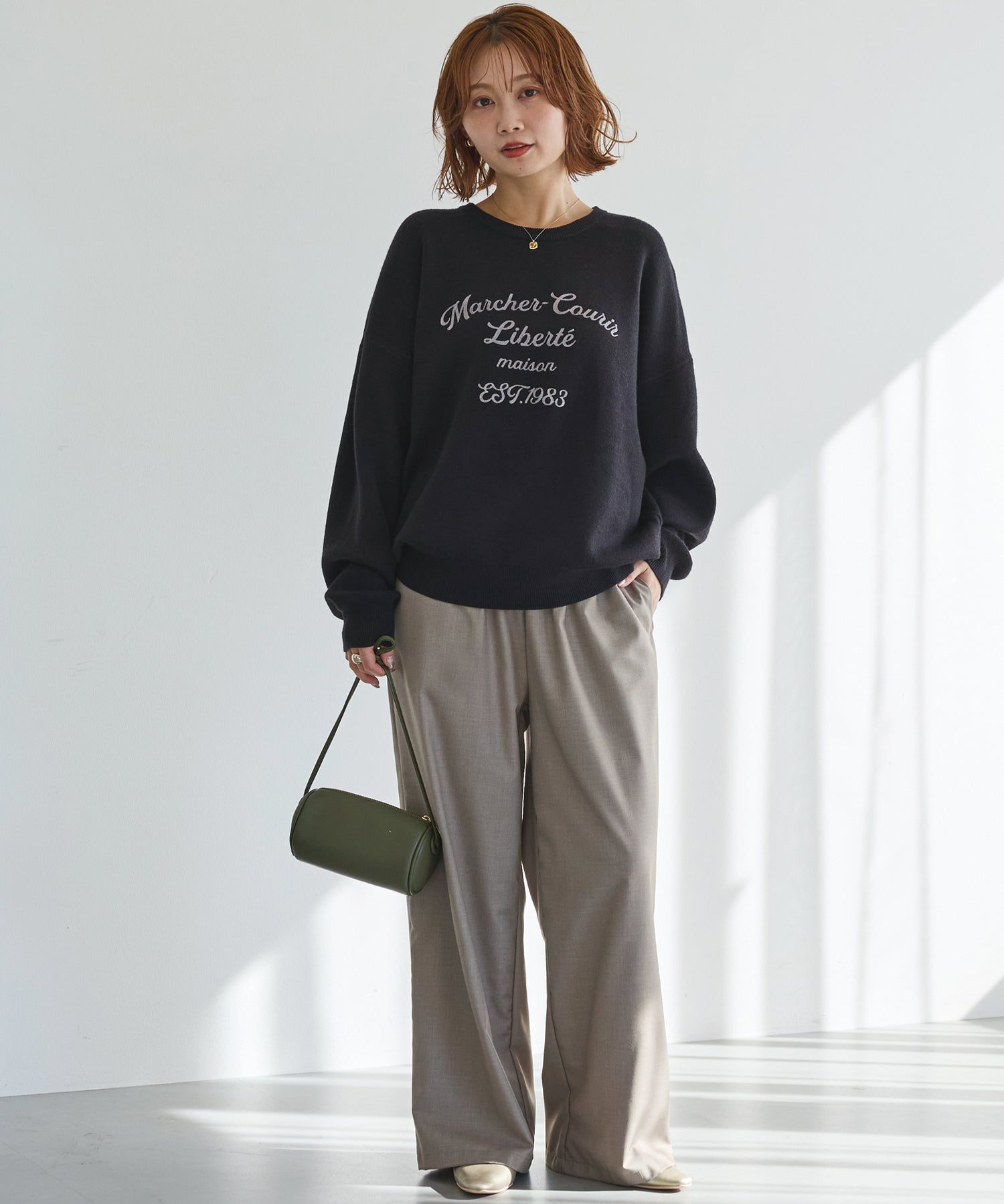 【洗える】チェーンステッチロゴニットプルオーバー