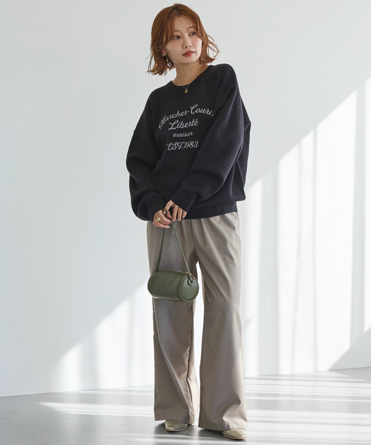 【洗える】チェーンステッチロゴニットプルオーバー