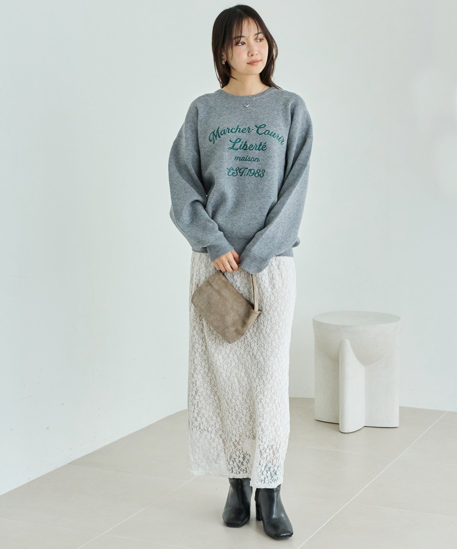 【洗える】チェーンステッチロゴニットプルオーバー