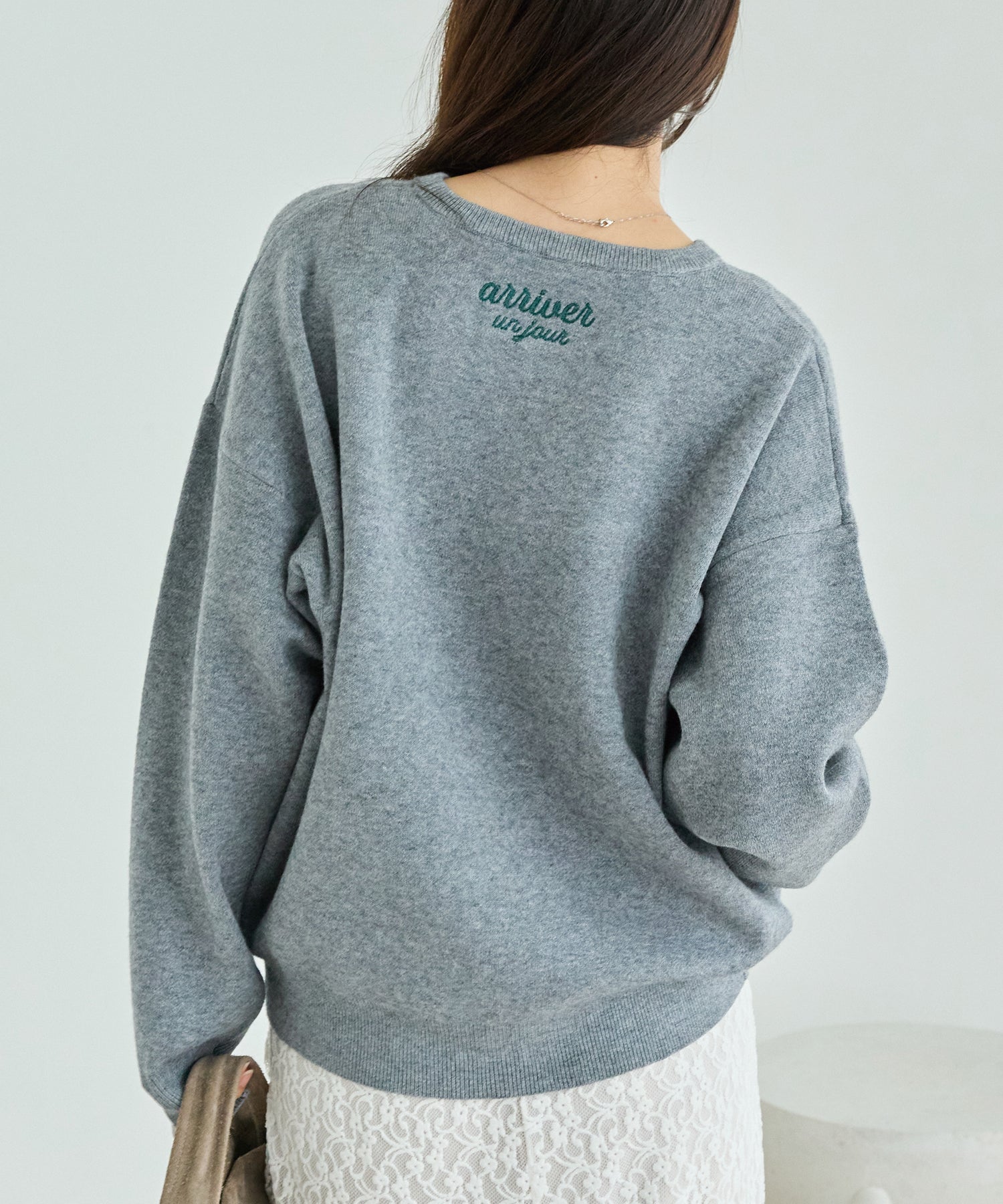 【洗える】チェーンステッチロゴニットプルオーバー