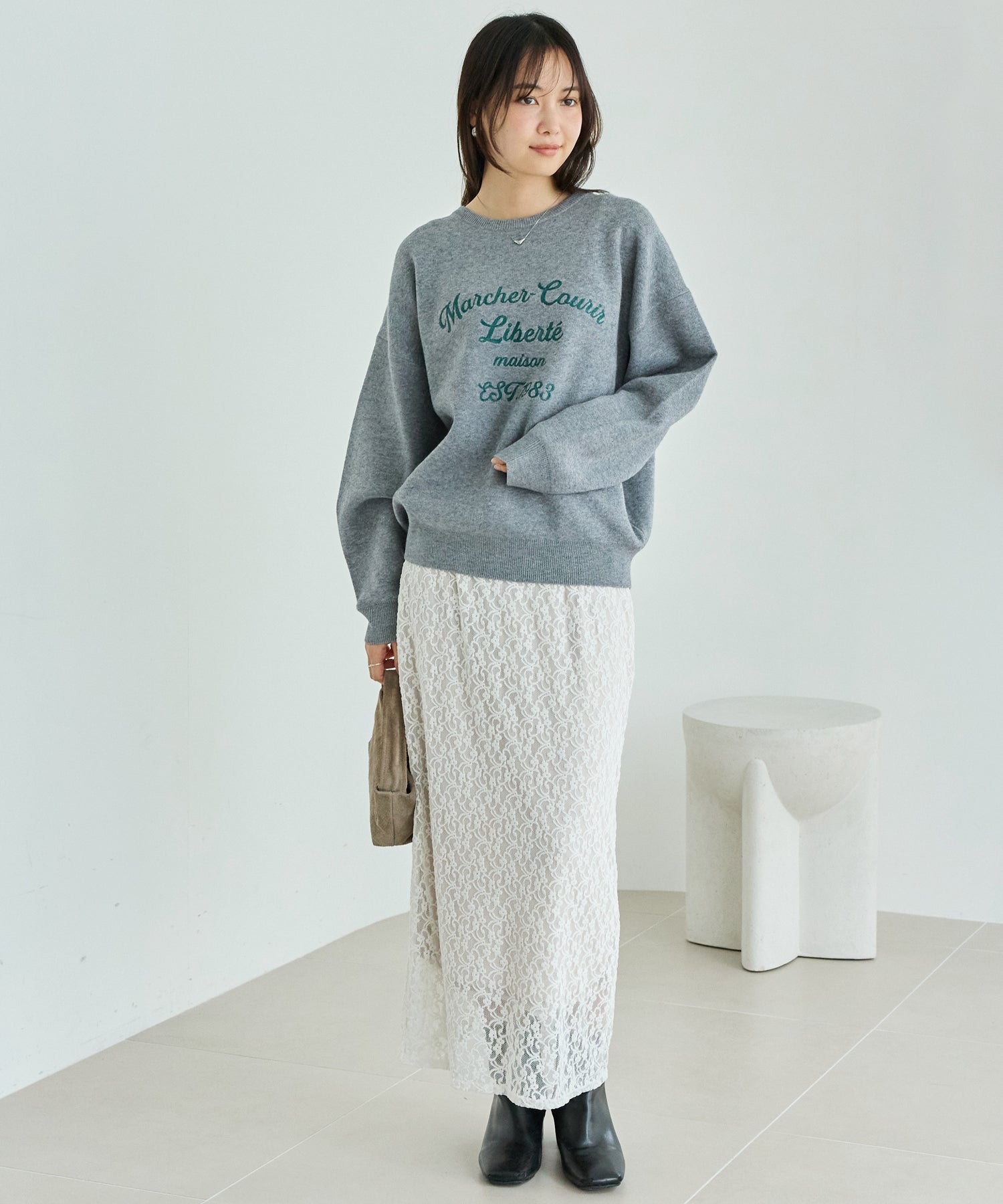 【洗える】チェーンステッチロゴニットプルオーバー