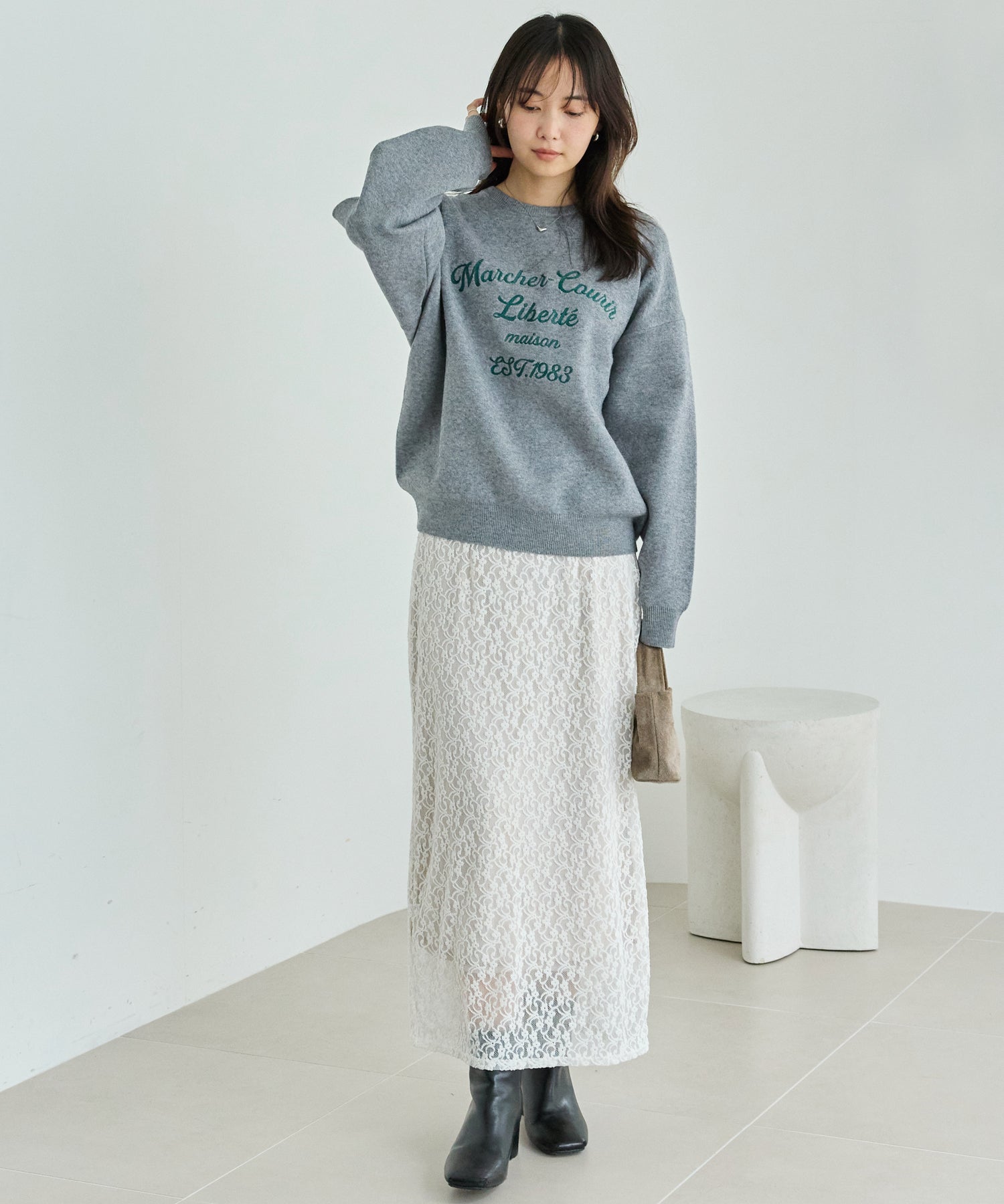 【洗える】チェーンステッチロゴニットプルオーバー