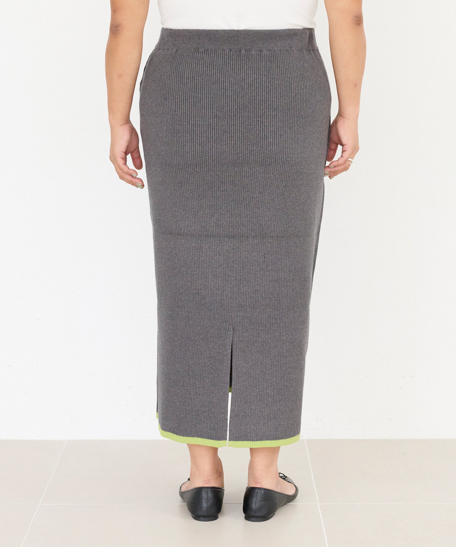 バイカラーリブニットスカート