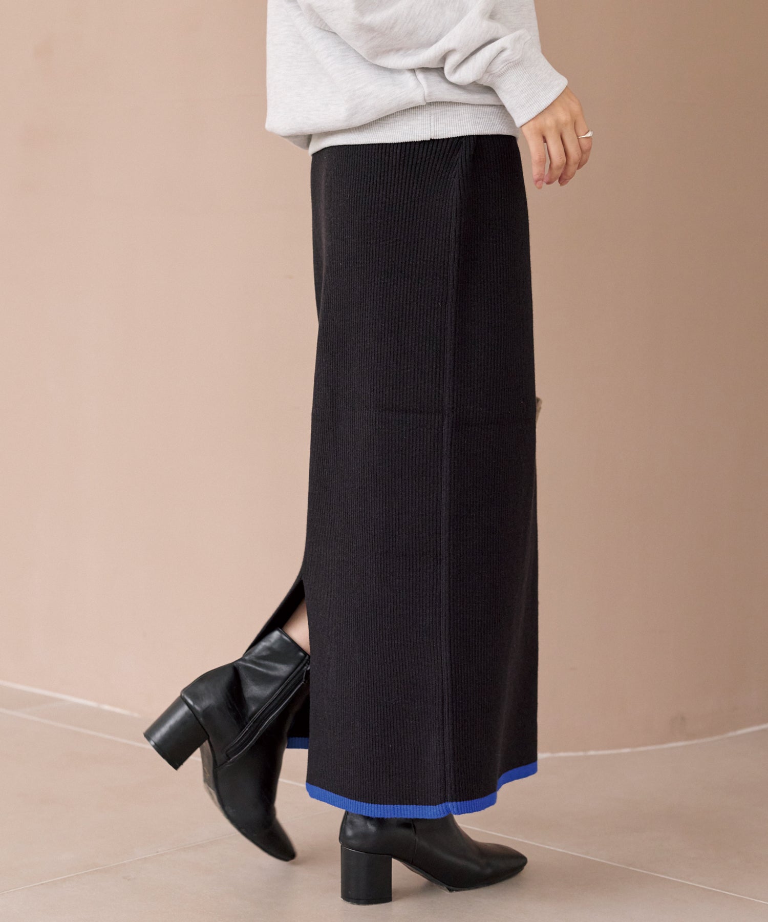 バイカラーリブニットスカート