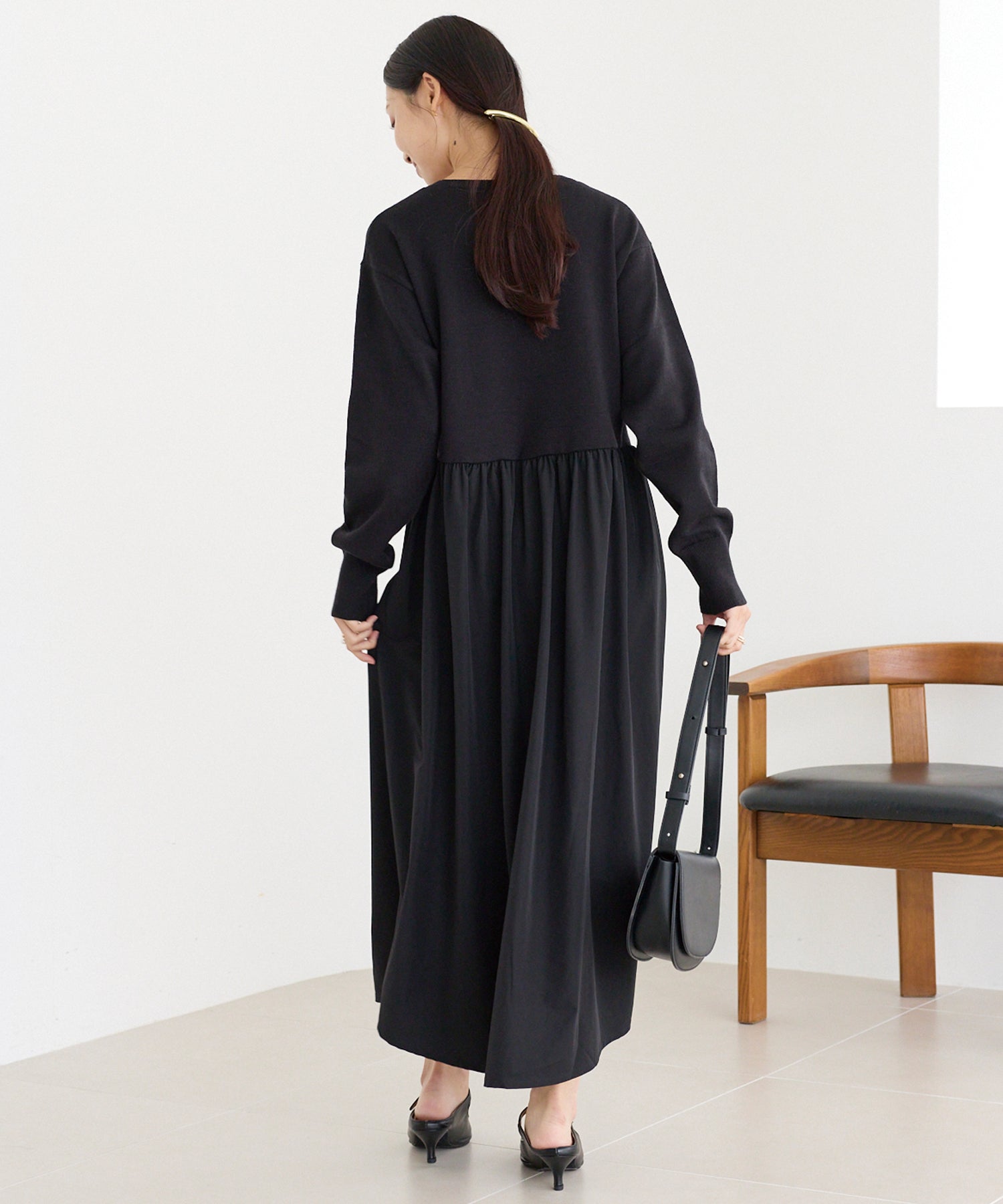 異素材切替ギャザーニットワンピース
