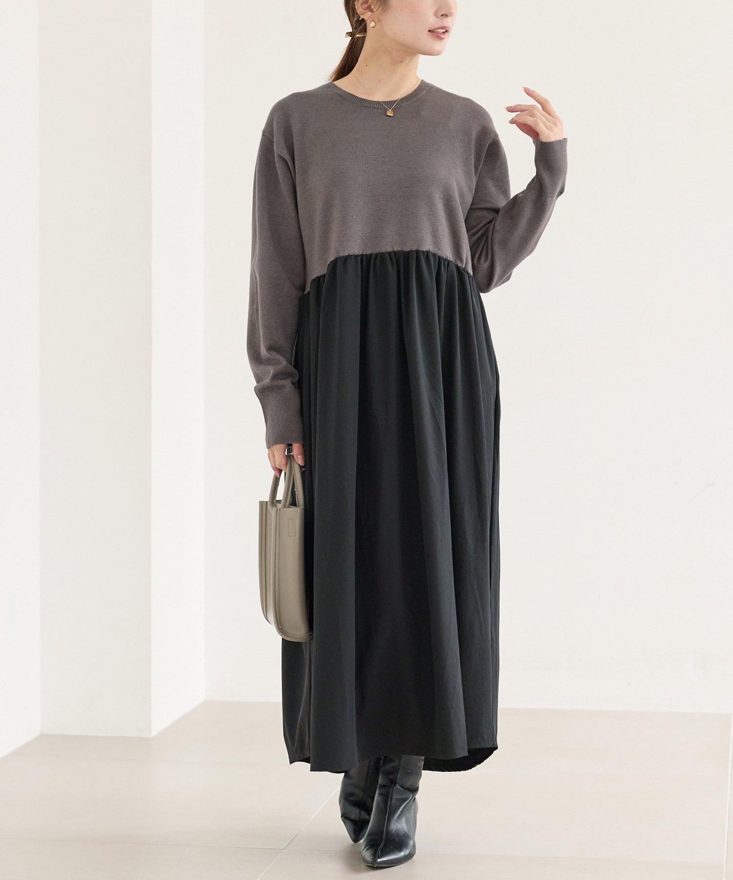 異素材切替ギャザーニットワンピース