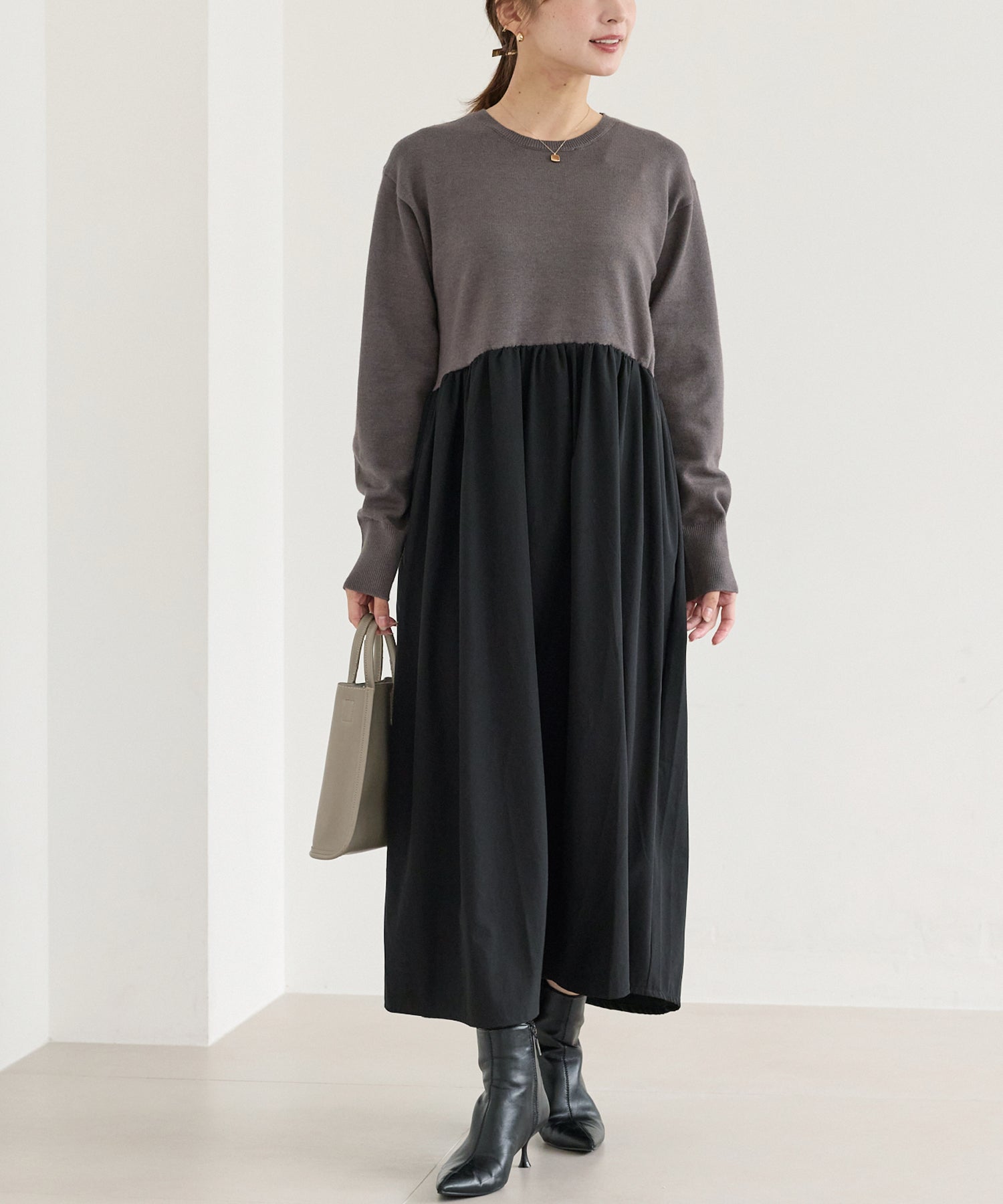 異素材切替ギャザーニットワンピース