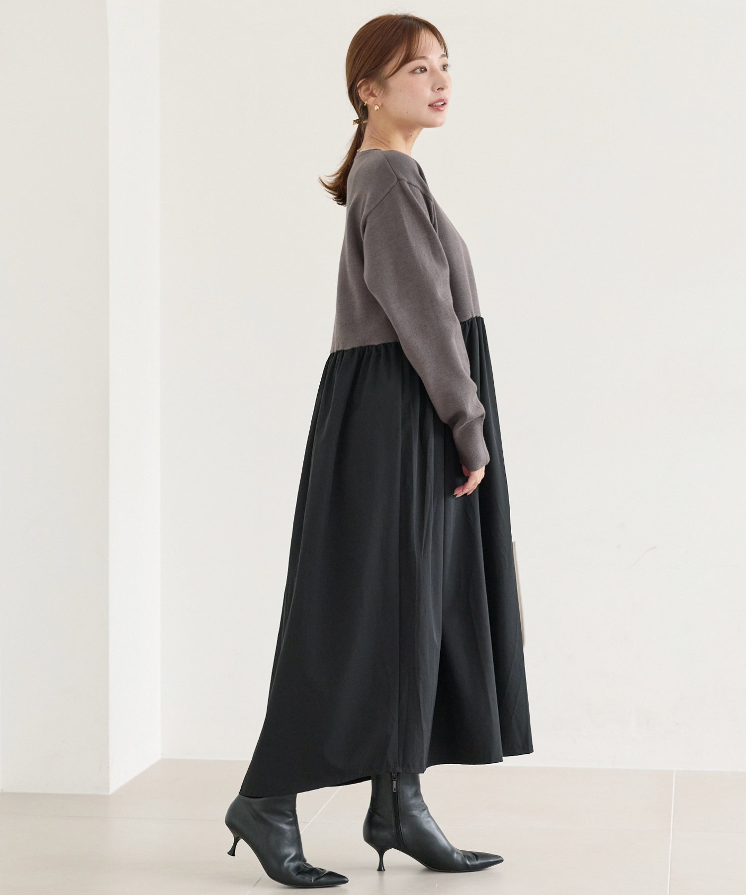 異素材切替ギャザーニットワンピース