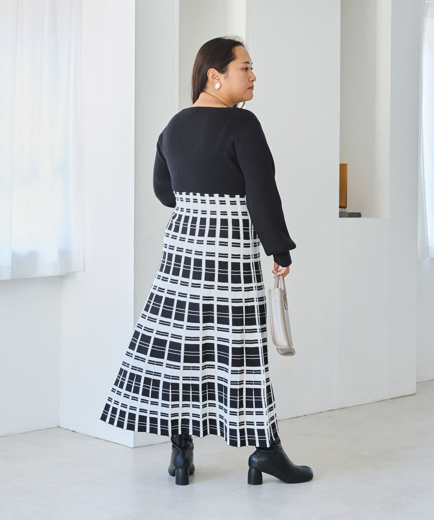 ブラック　model:161cm 着用サイズ:3L