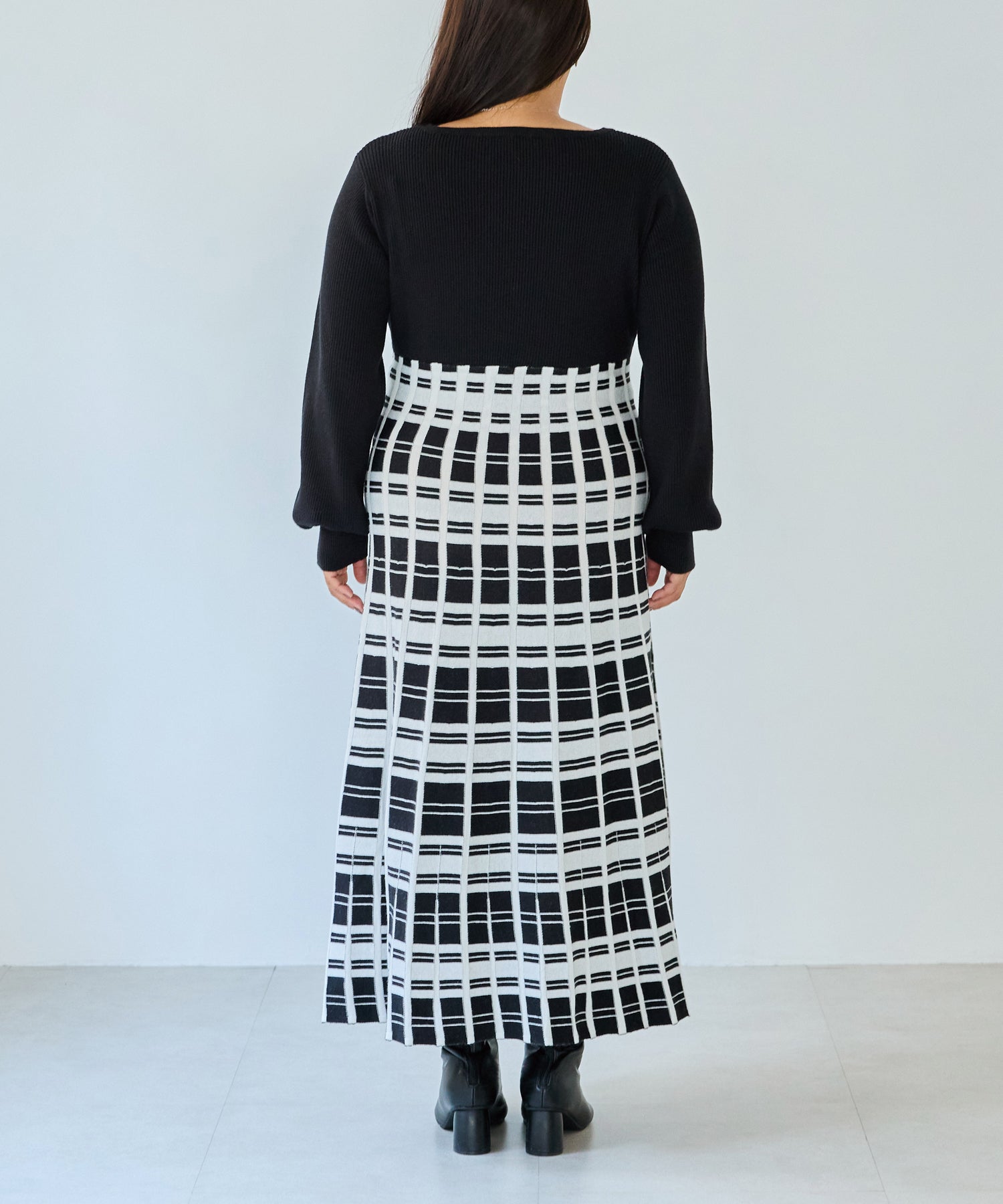 バック　model:161cm 着用サイズ:3L