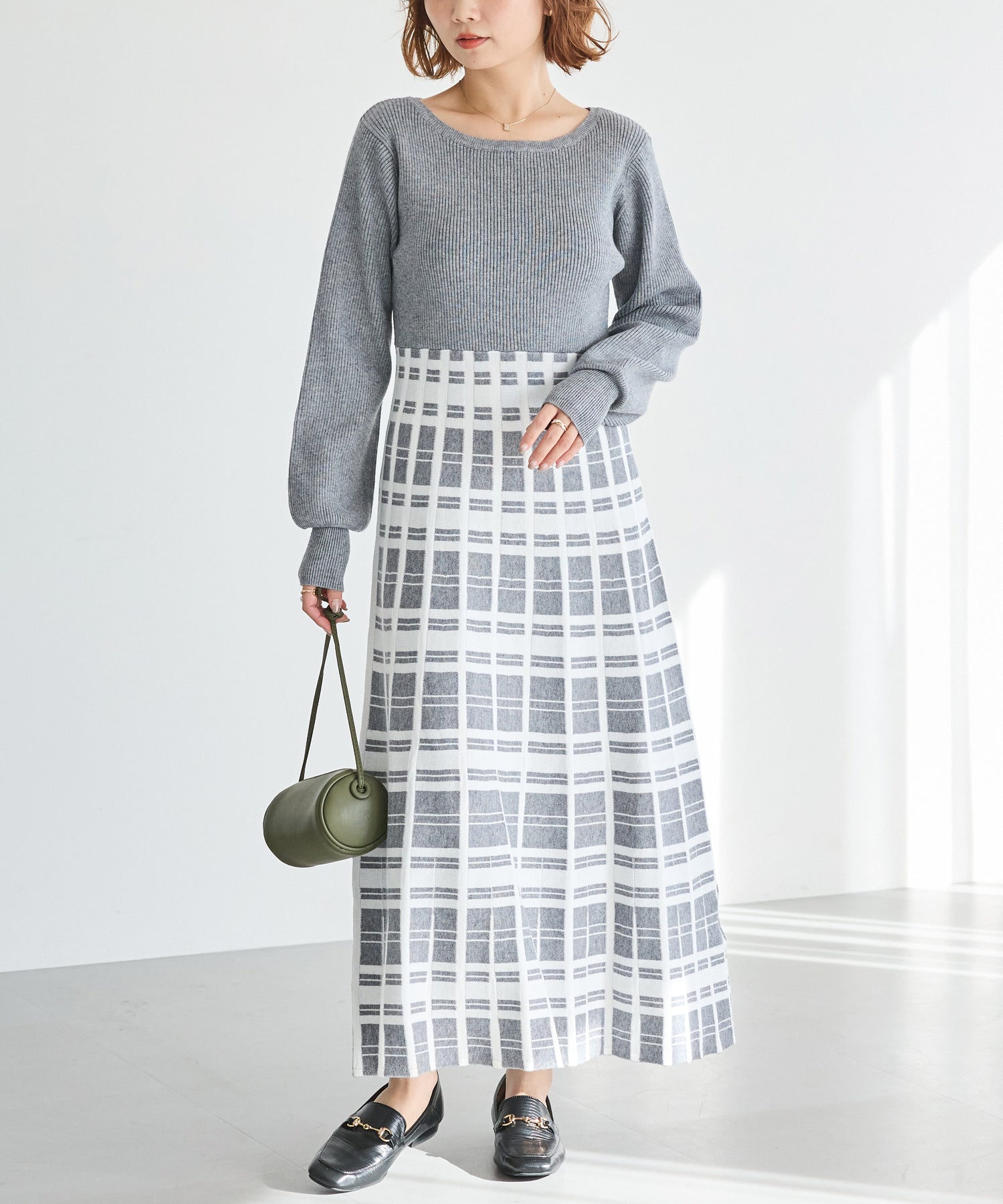 グレー　model:156cm 着用サイズ:Ｆ