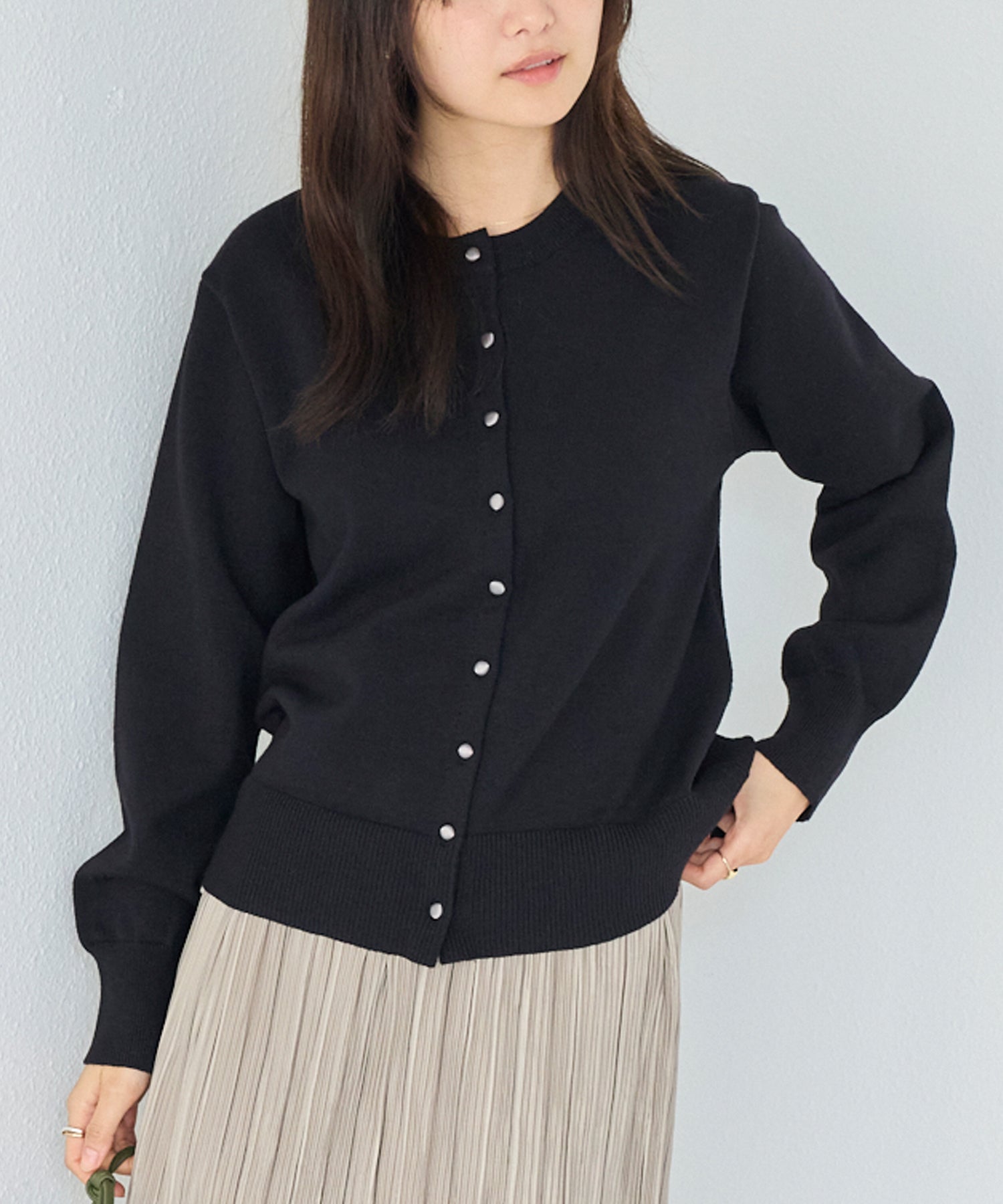 【洗える】ボタン配色ニットカーデ