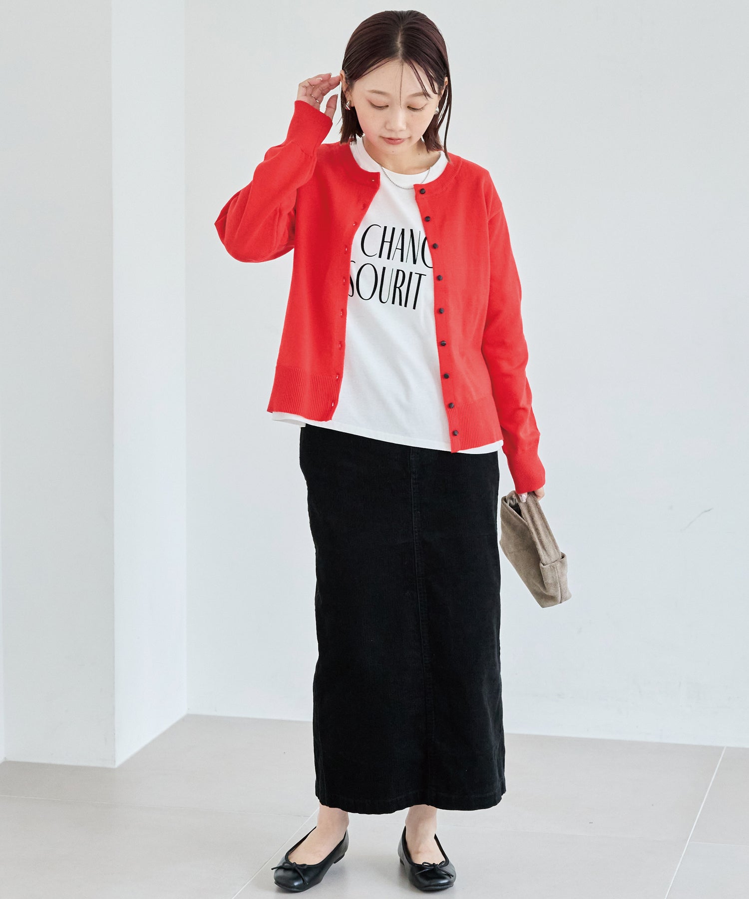 ボタン配色ニットカーデ