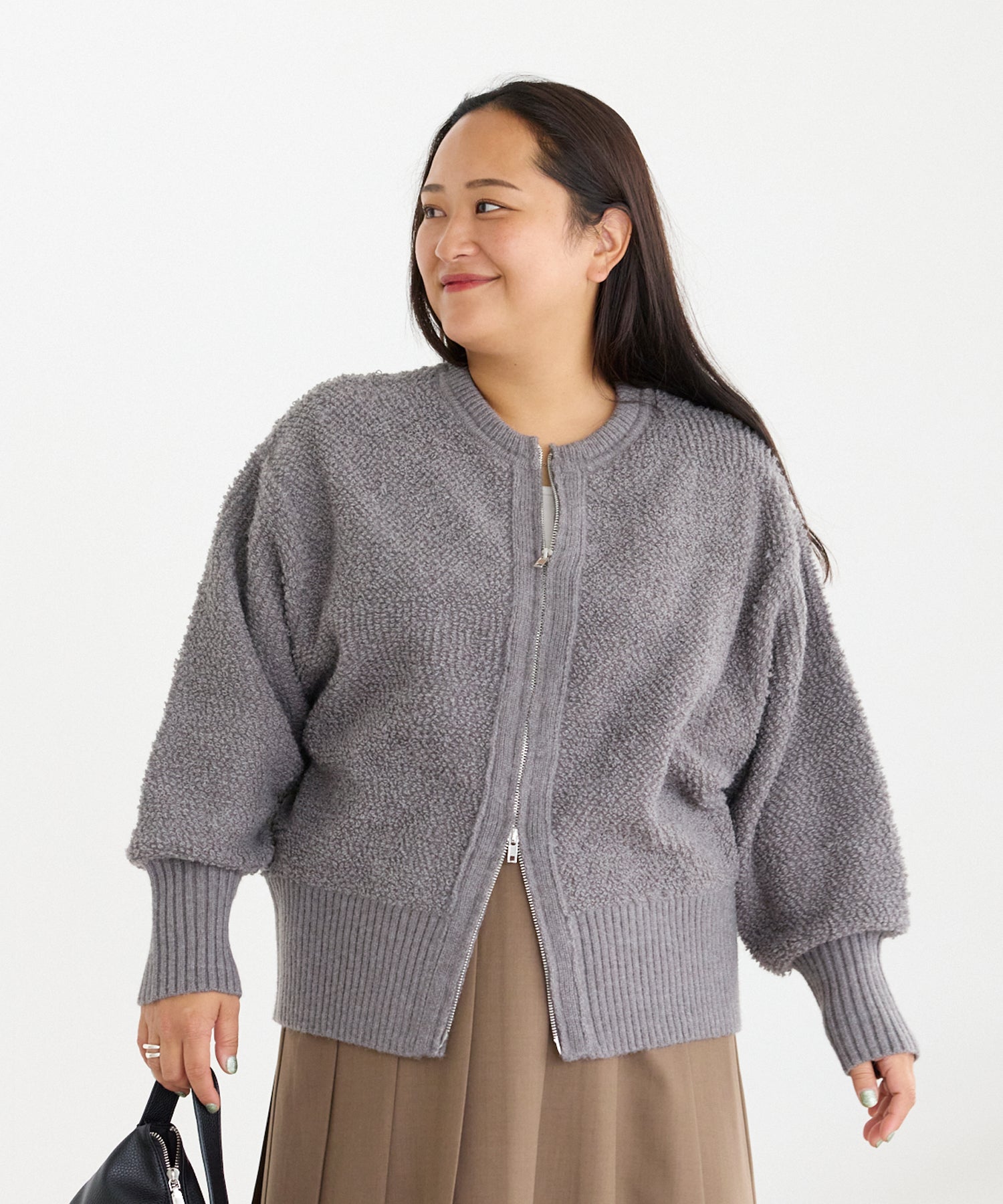 チャコールグレー　model:161cm 着用サイズ:3L