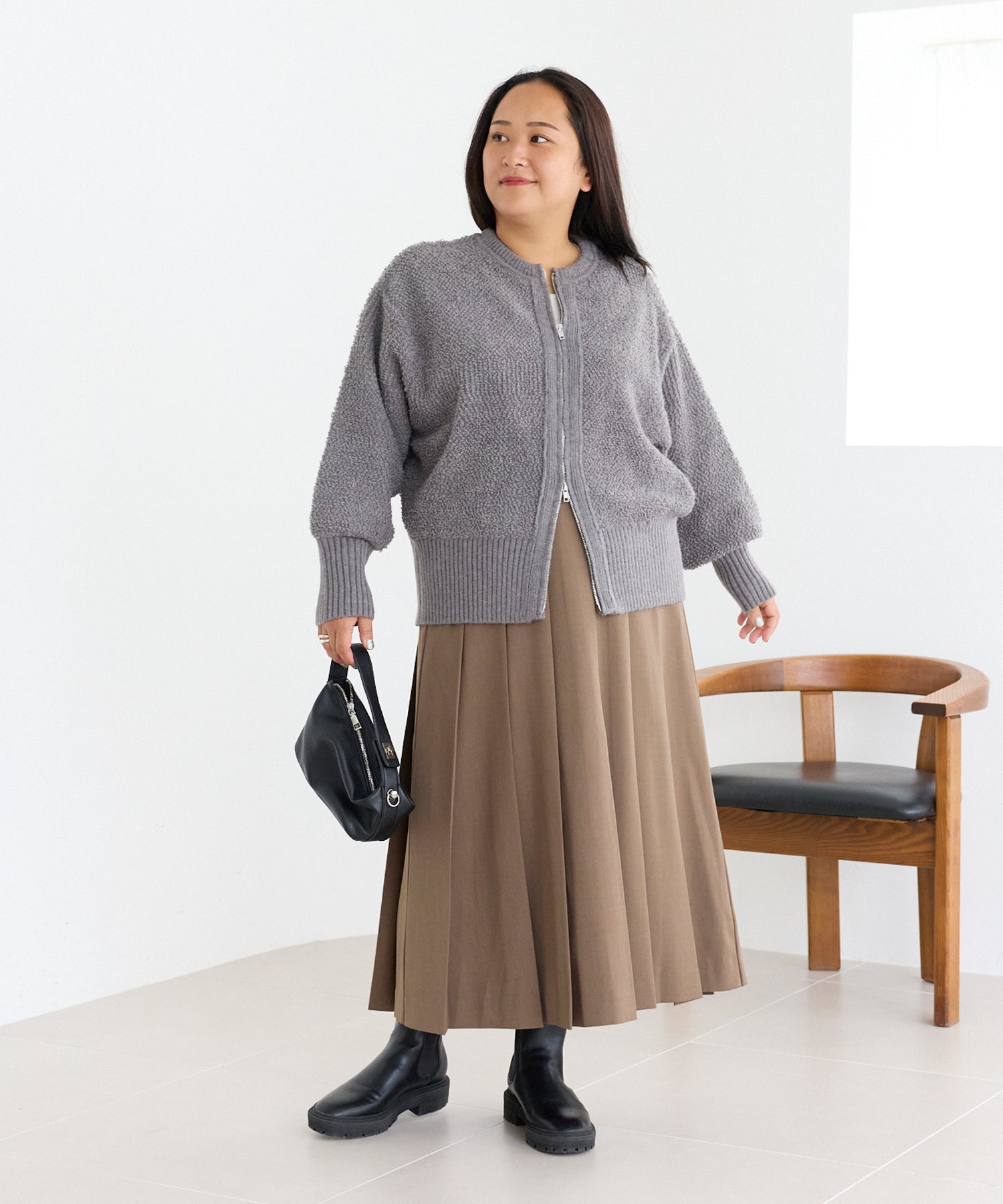 チャコールグレー　model:161cm 着用サイズ:3L