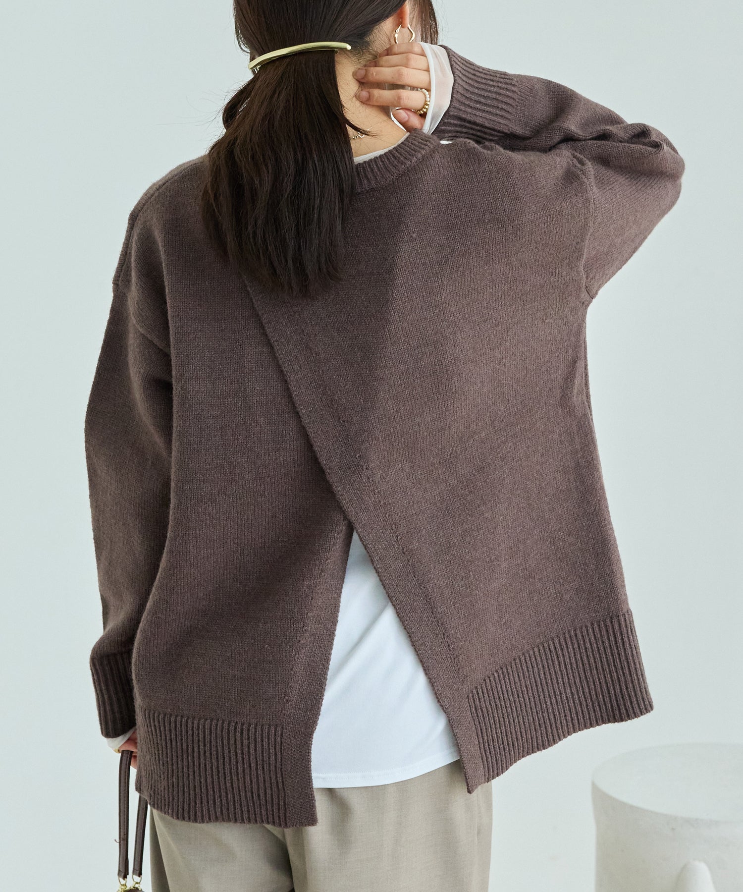 【洗える】バックスリットニットプルオーバー