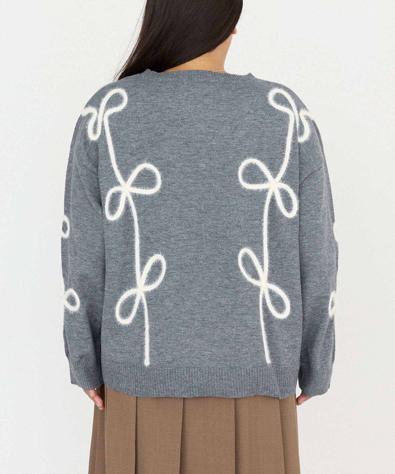 フェザーリボンコード刺繍ニット