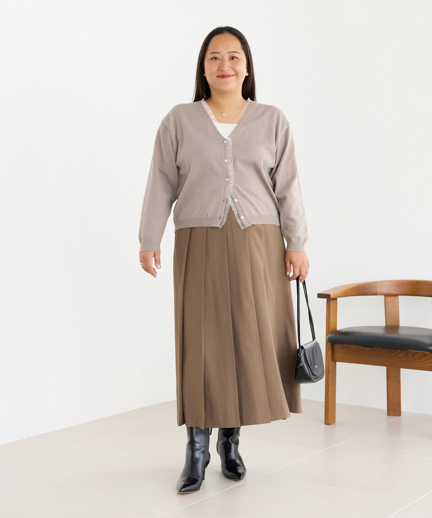 ベージュ　model:161cm 着用サイズ:3L