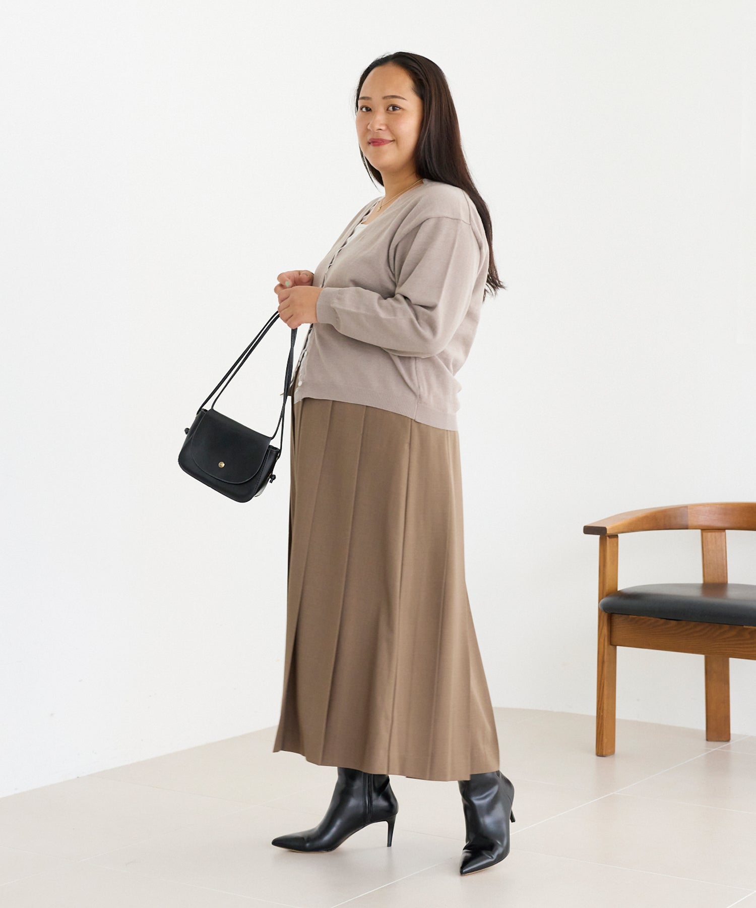 ベージュ　model:161cm 着用サイズ:3L