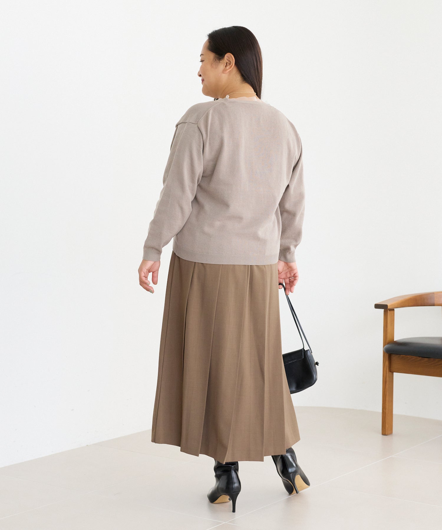 ベージュ　model:161cm 着用サイズ:3L