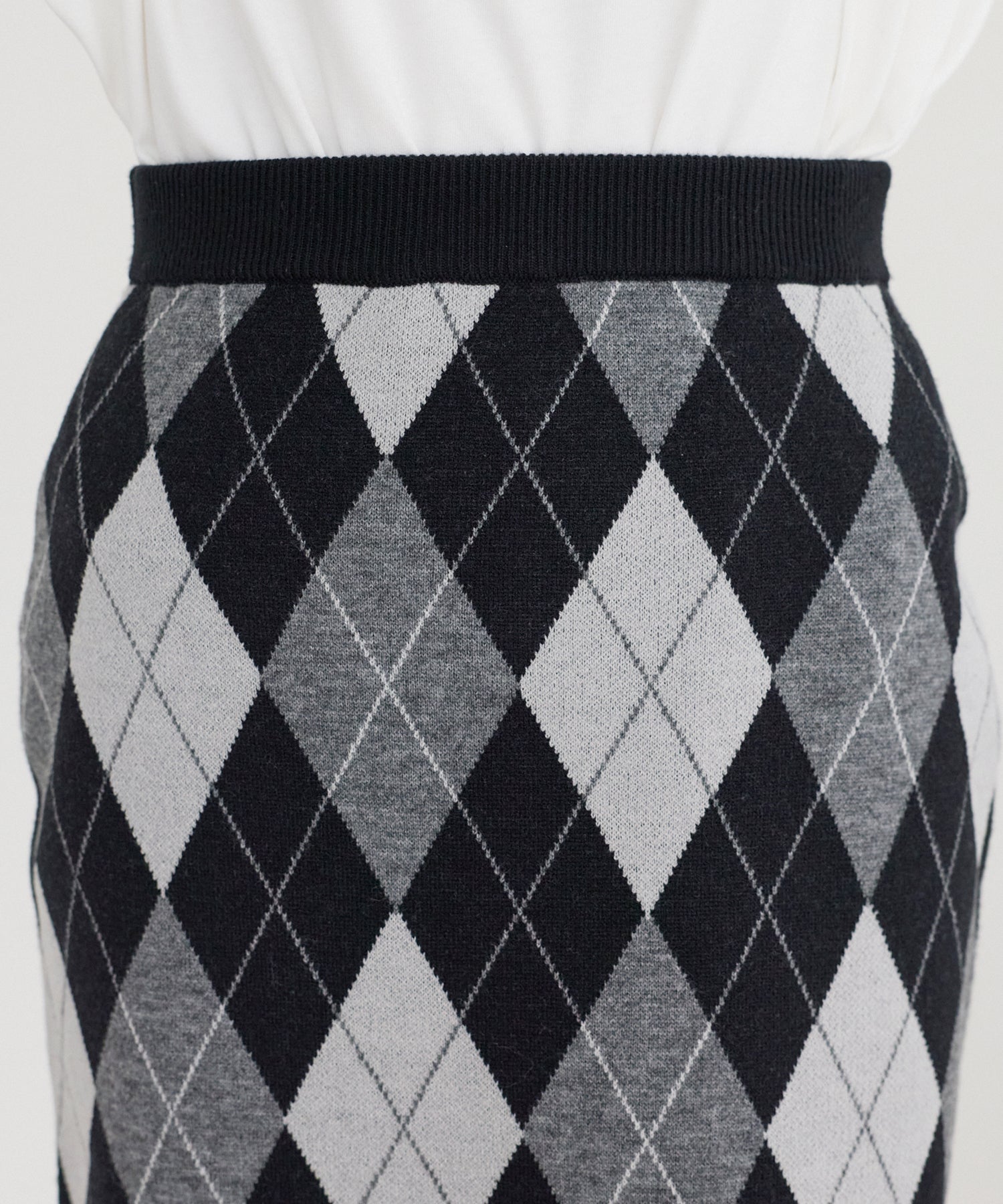 ウエスト：ゴム仕様