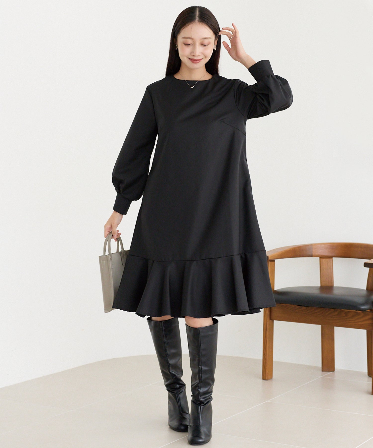 フレアミディワンピ