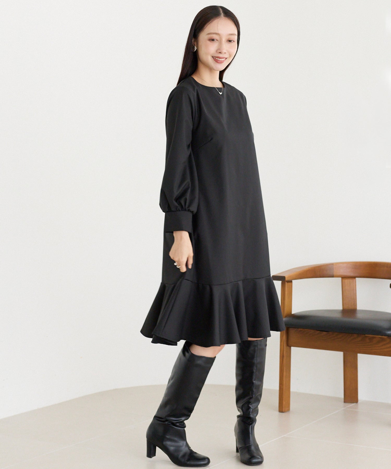 フレアミディワンピ