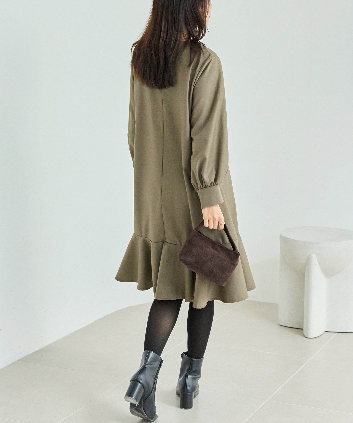 フレアミディワンピ