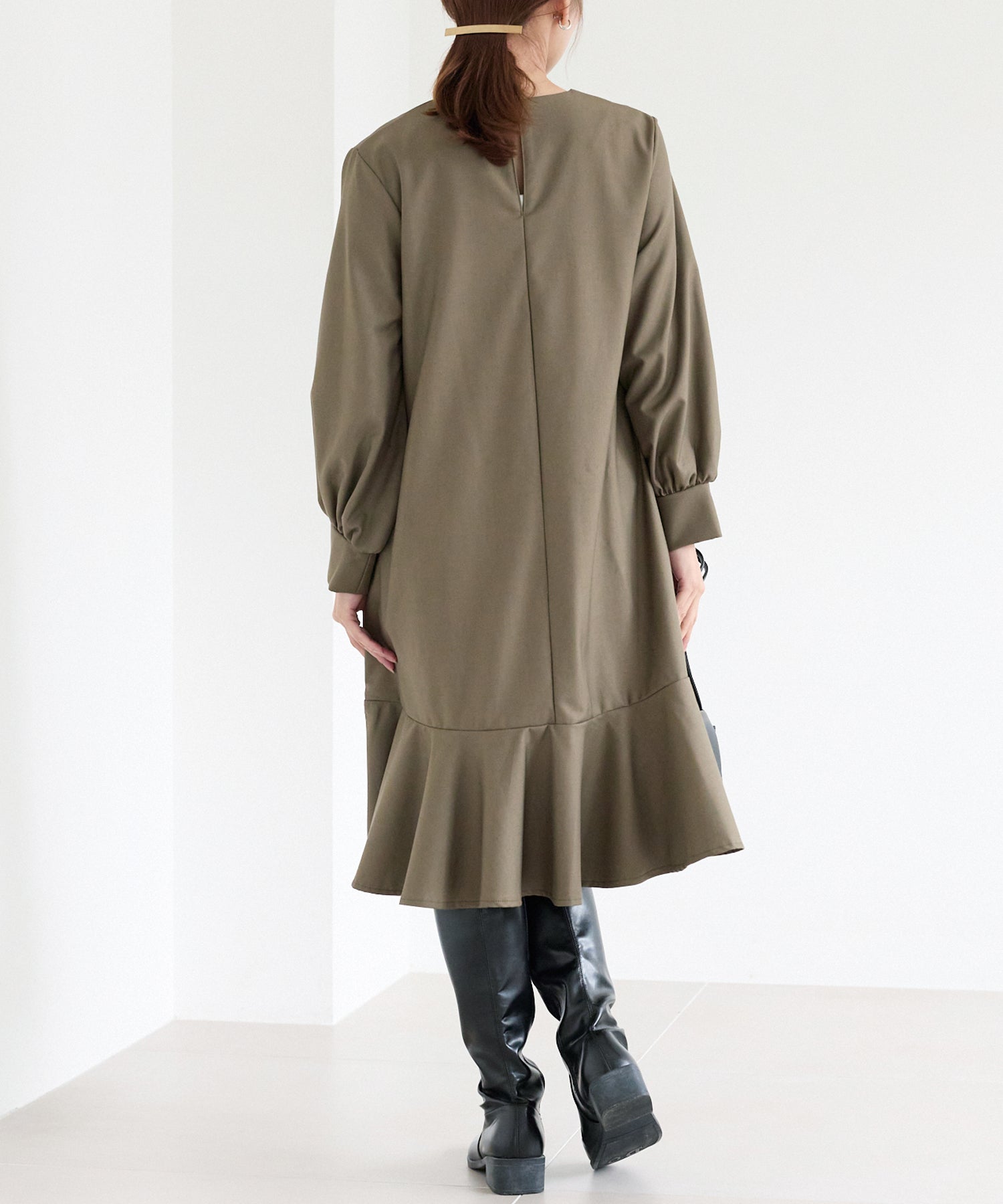 フレアミディワンピ