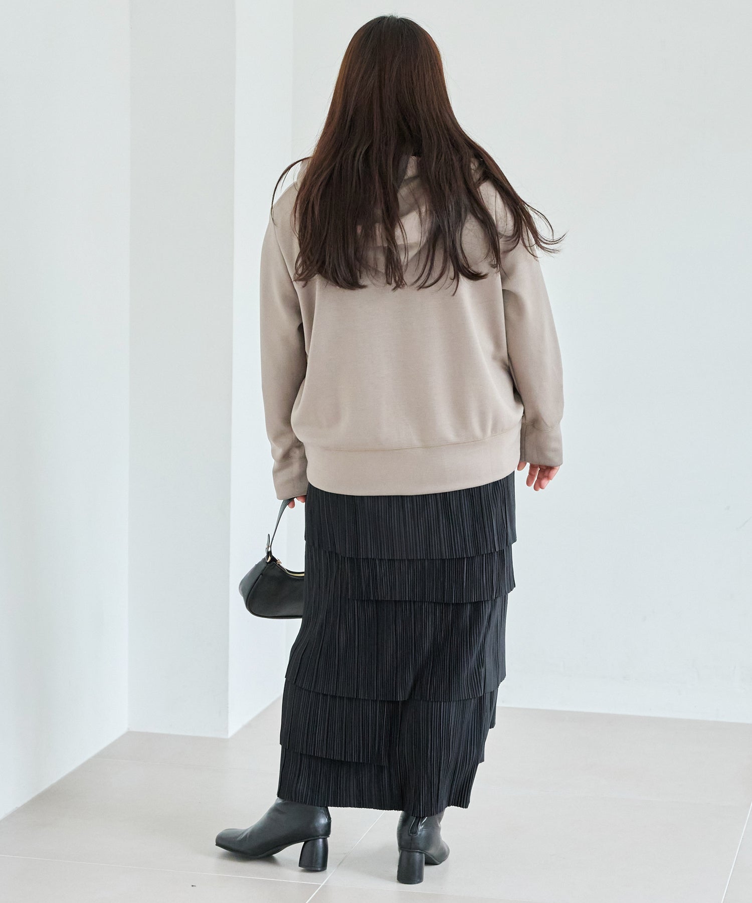 ブラック　model:161cm 着用サイズ:3L