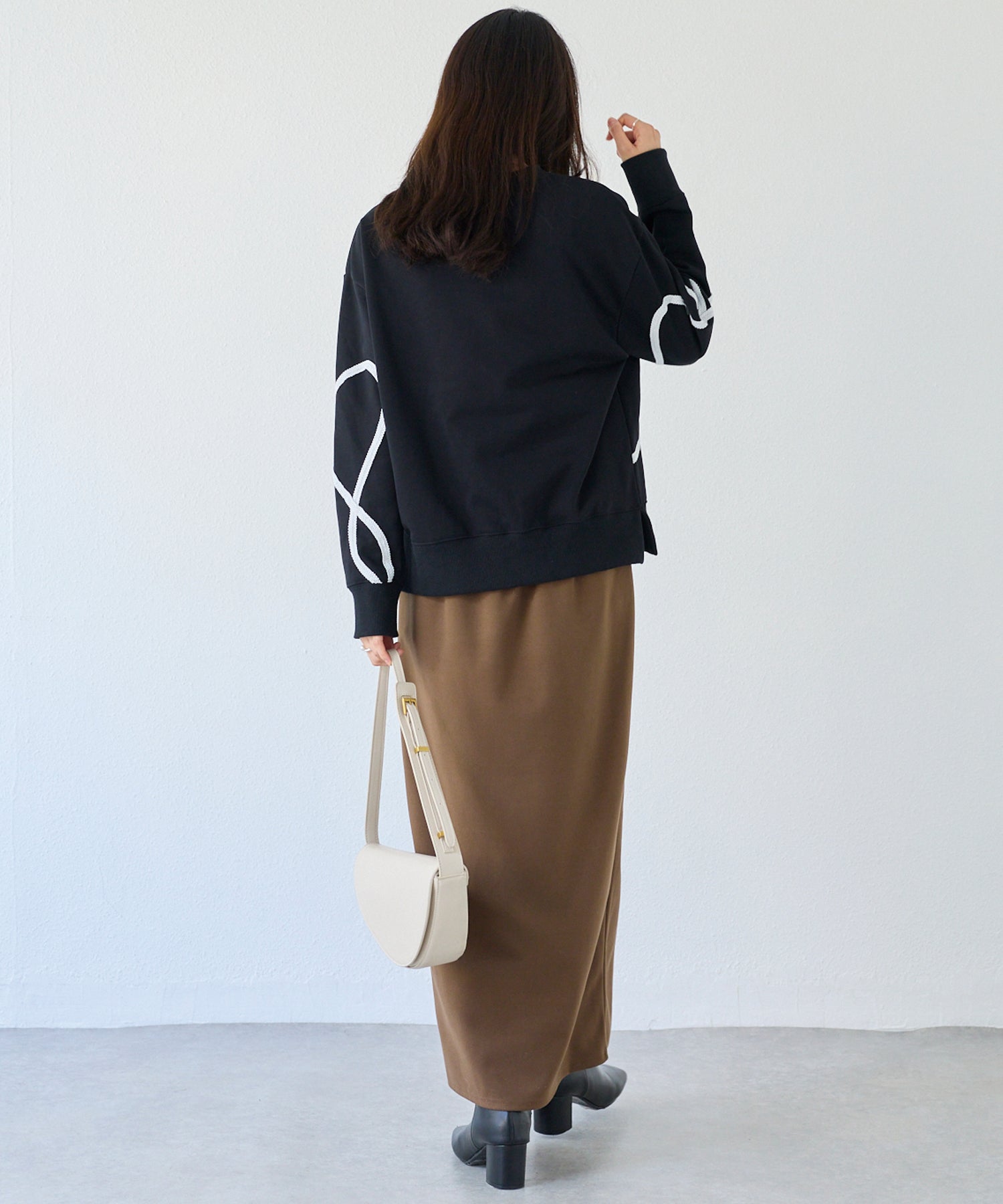 コード刺繍スウェットプルオーバー