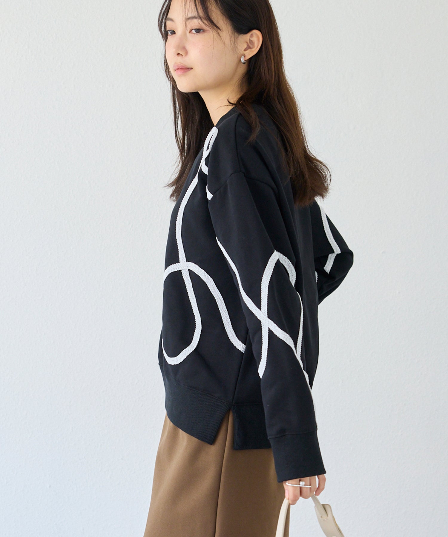 コード刺繍スウェットプルオーバー