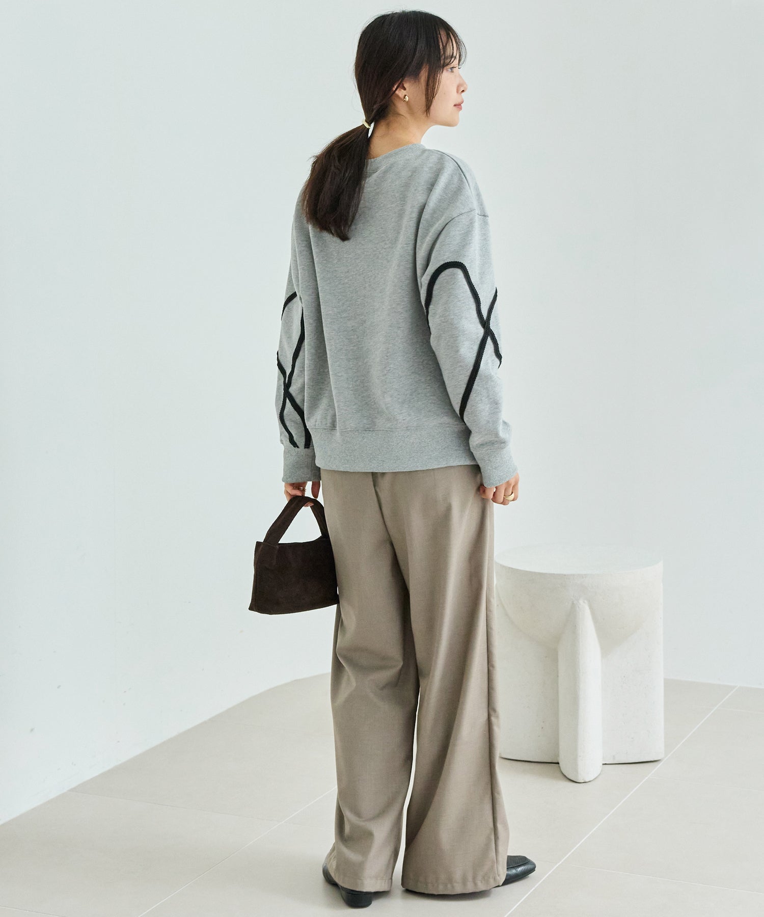 コード刺繍スウェットプルオーバー