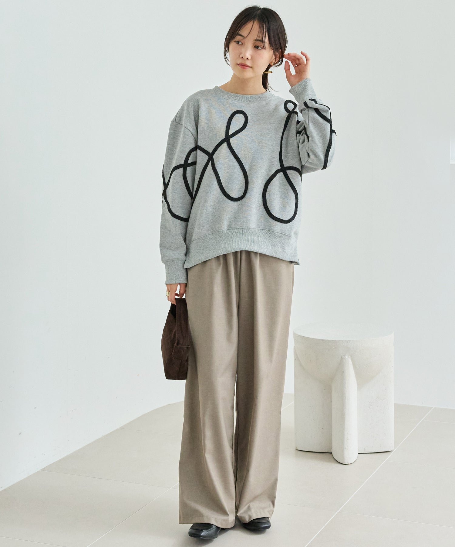 コード刺繍スウェットプルオーバー