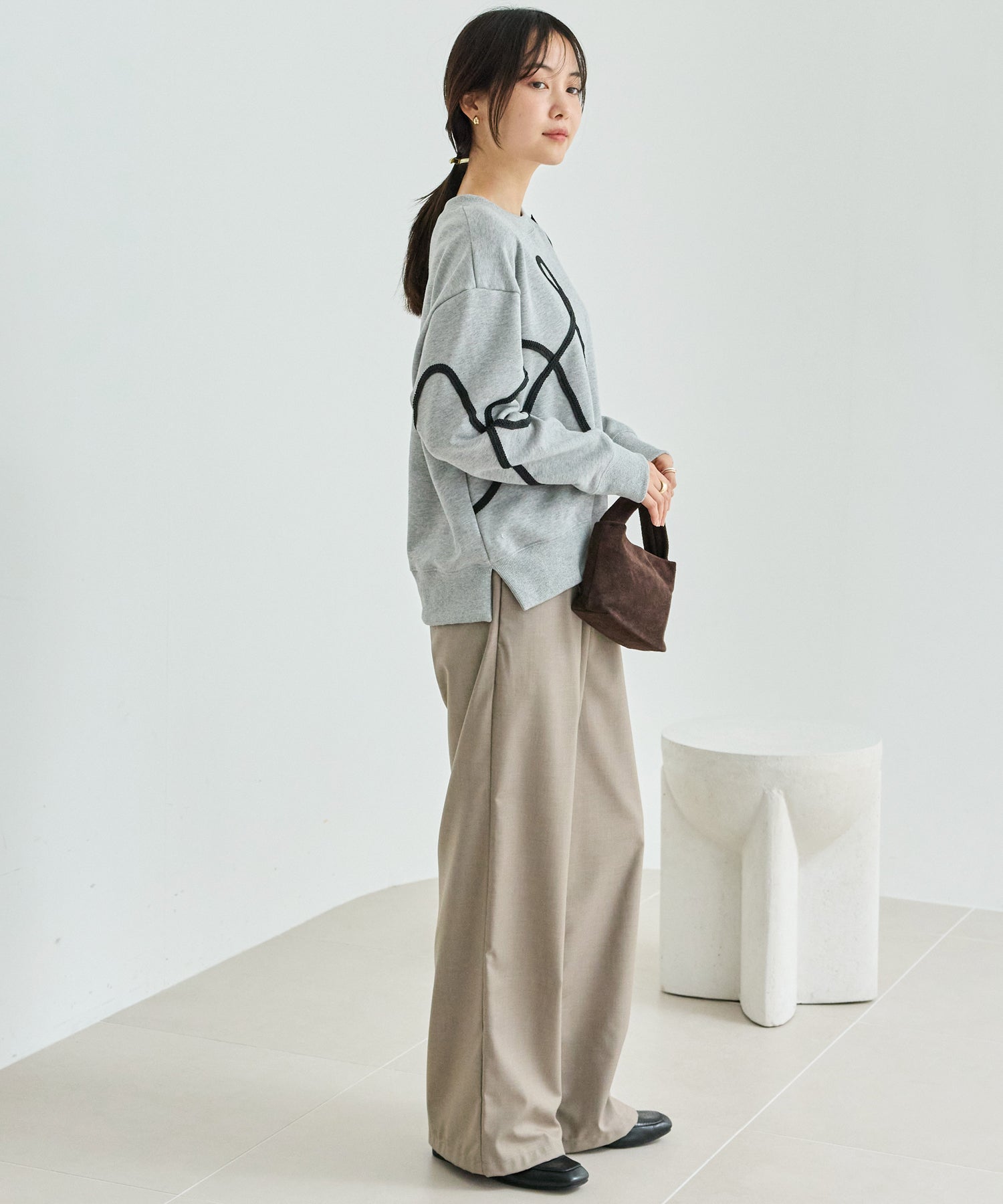 コード刺繍スウェットプルオーバー