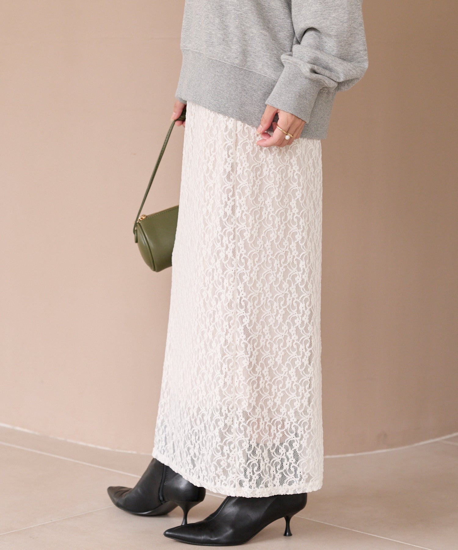 起毛レースナロースカート