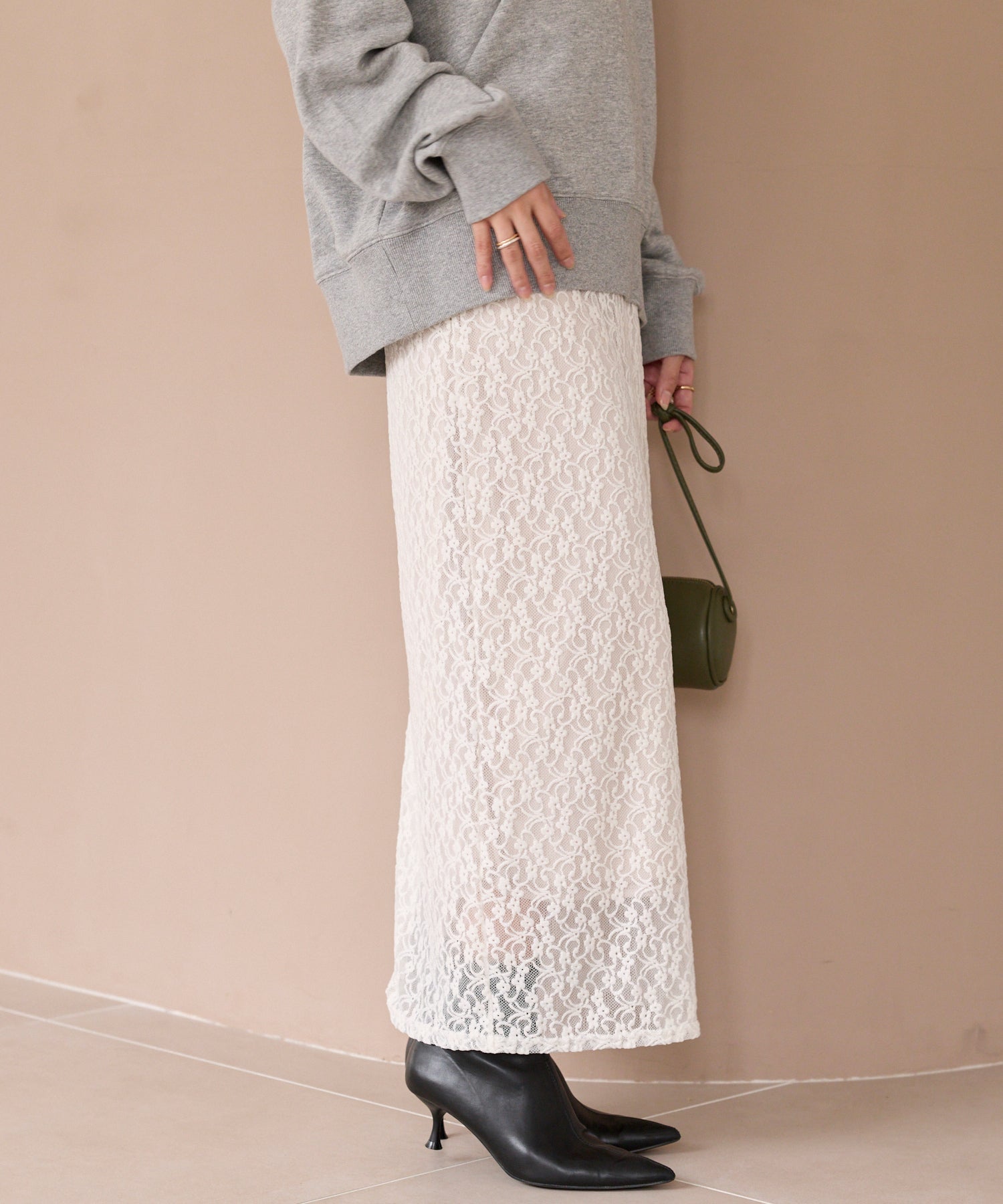 起毛レースナロースカート