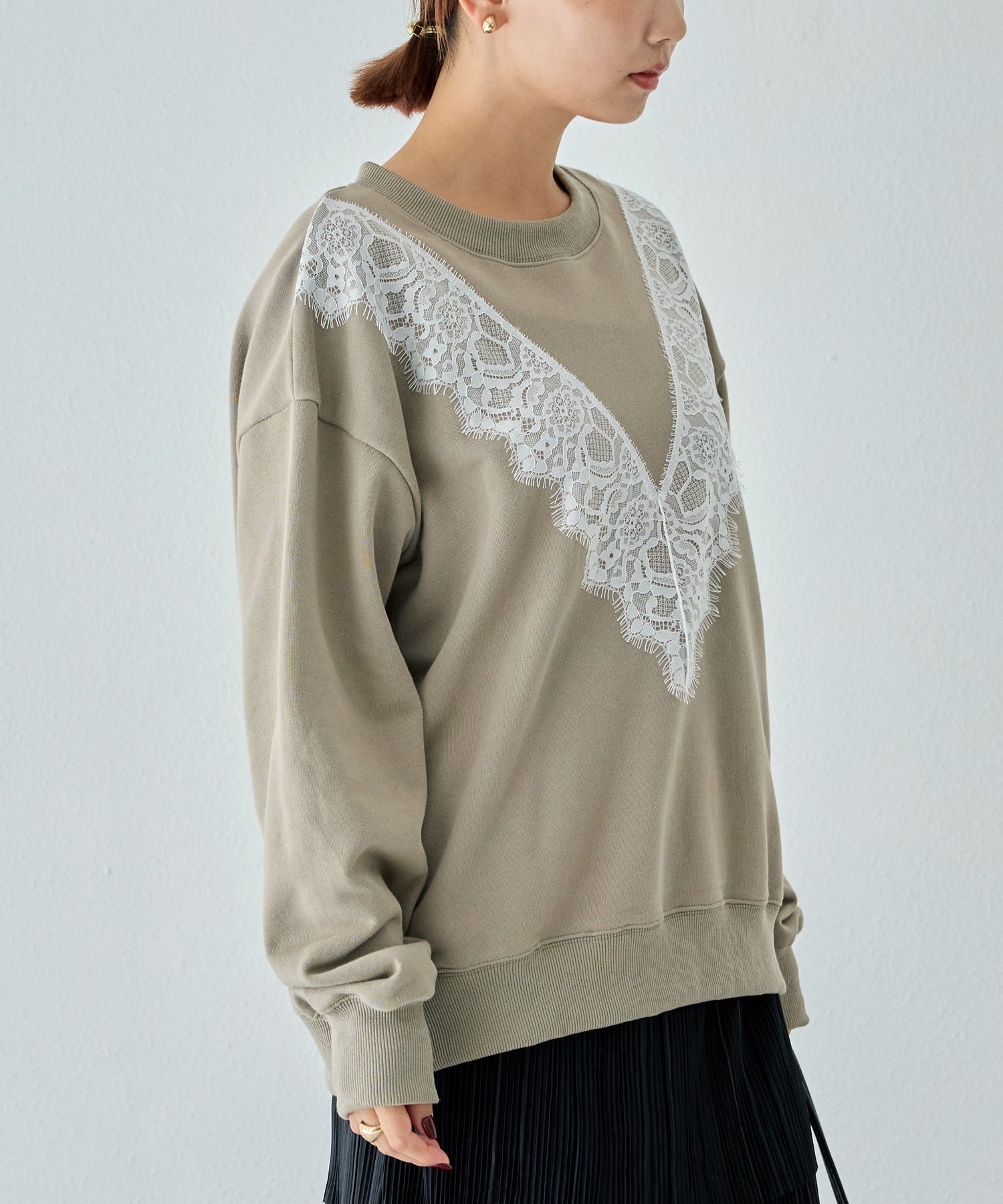レース配色スウェットプルオーバー